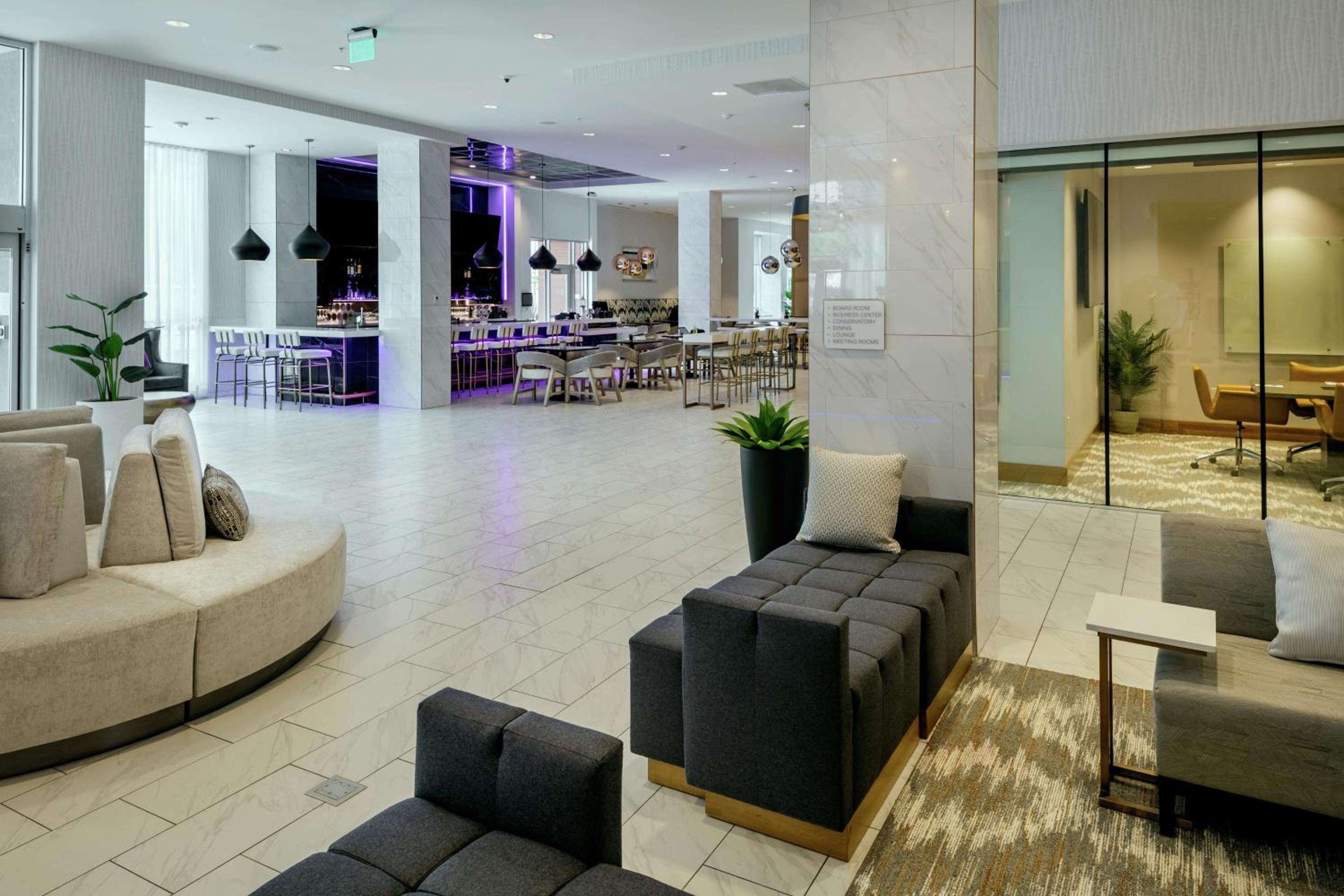 Hilton Garden Inn Seattle Bellevue Downtown, WA - Property Image 2