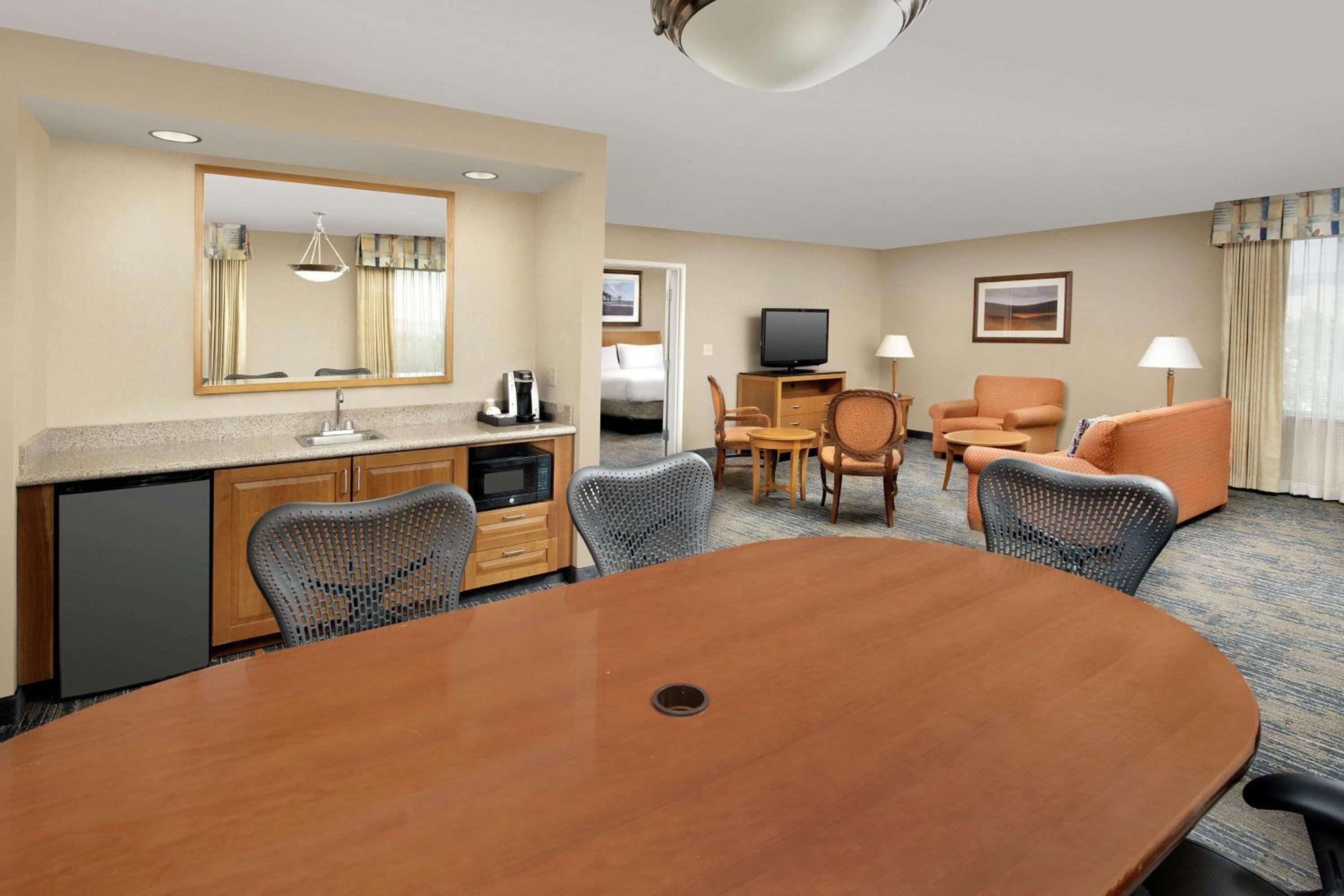 Yakima Vacations - Hilton Garden Inn Yakima Downtown - Property Image 7