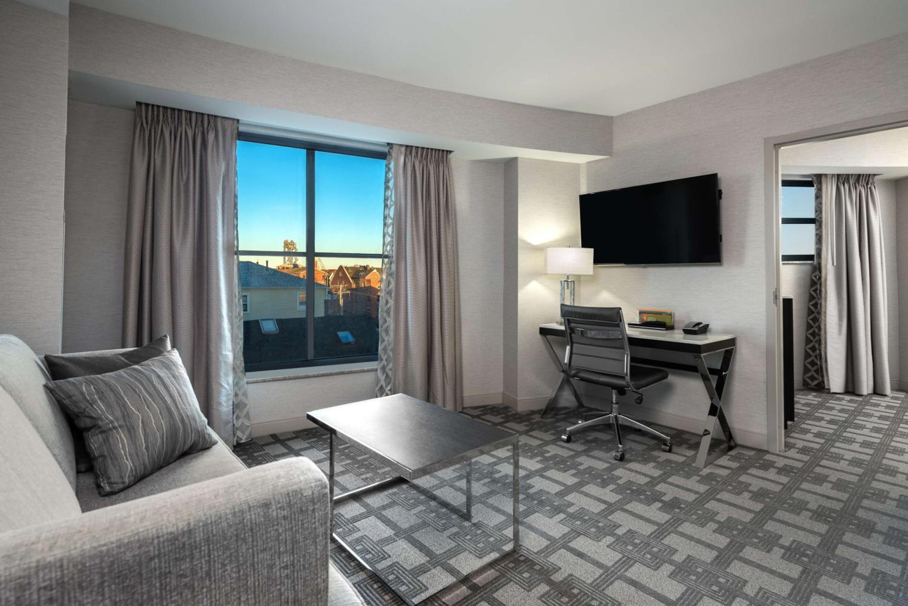 Portsmouth Vacations - Hilton Garden Inn Portsmouth Downtown - Property Image 1