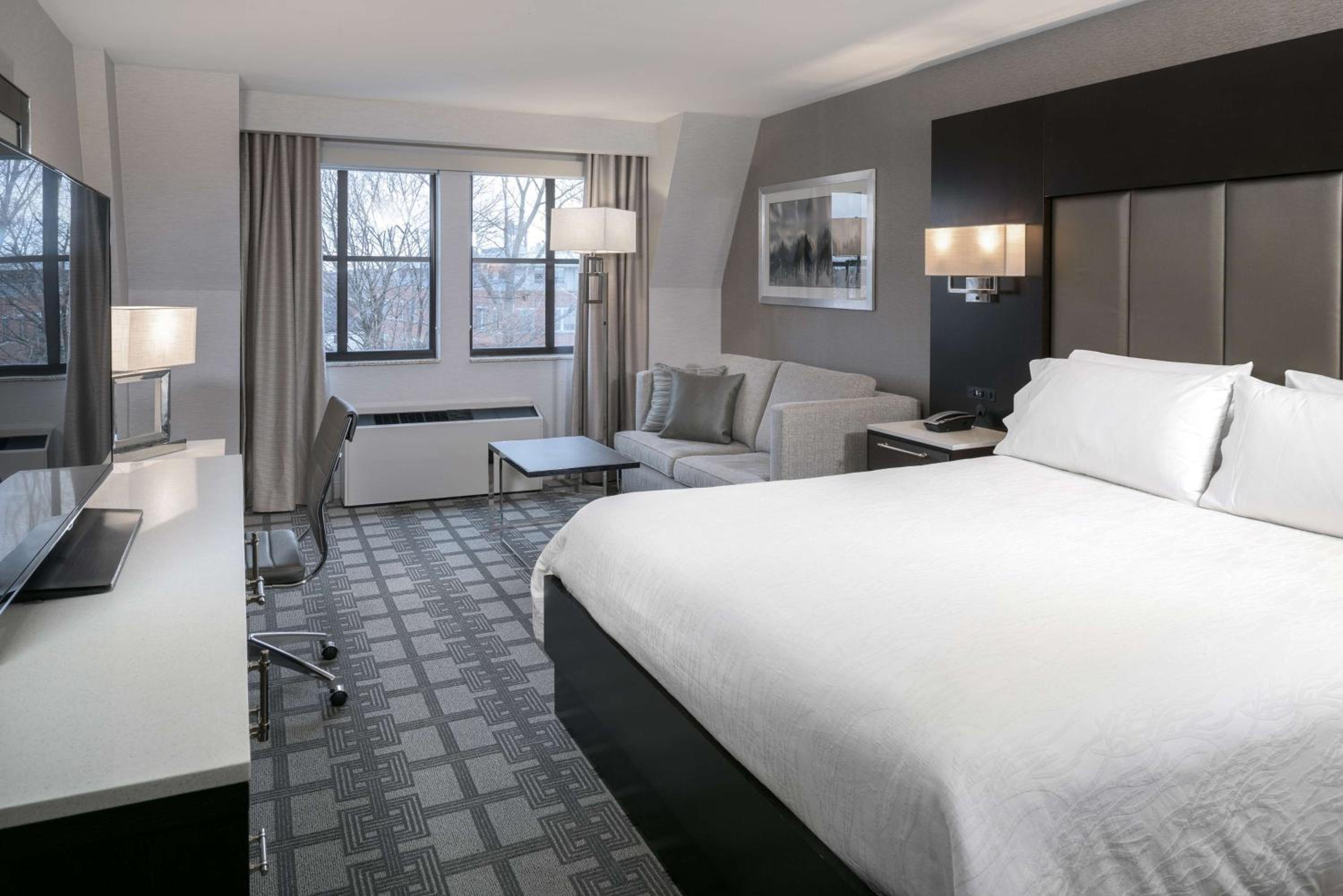 Portsmouth Vacations - Hilton Garden Inn Portsmouth Downtown - Property Image 14