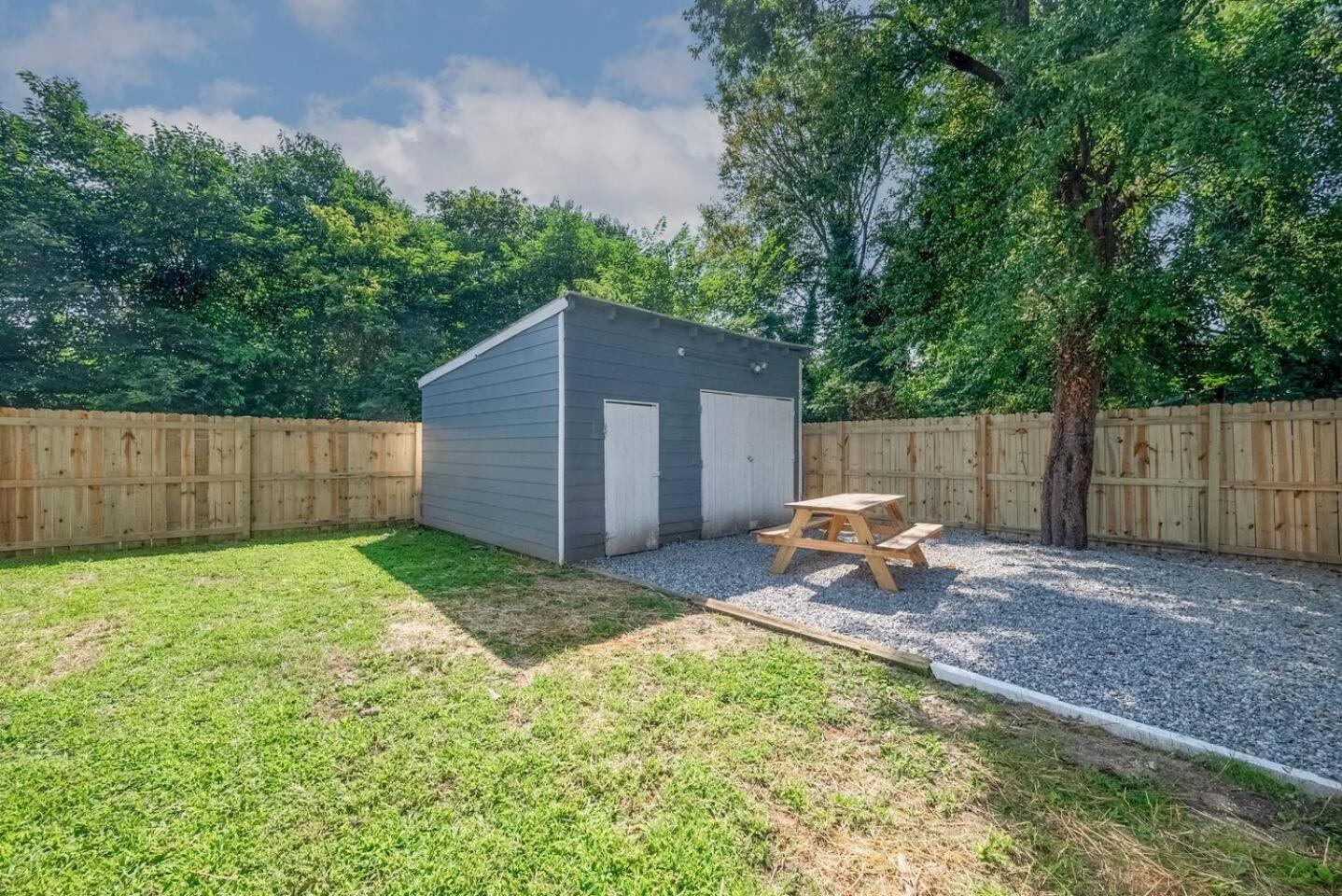 West High 3BR Private Backyard Petersburg Gem