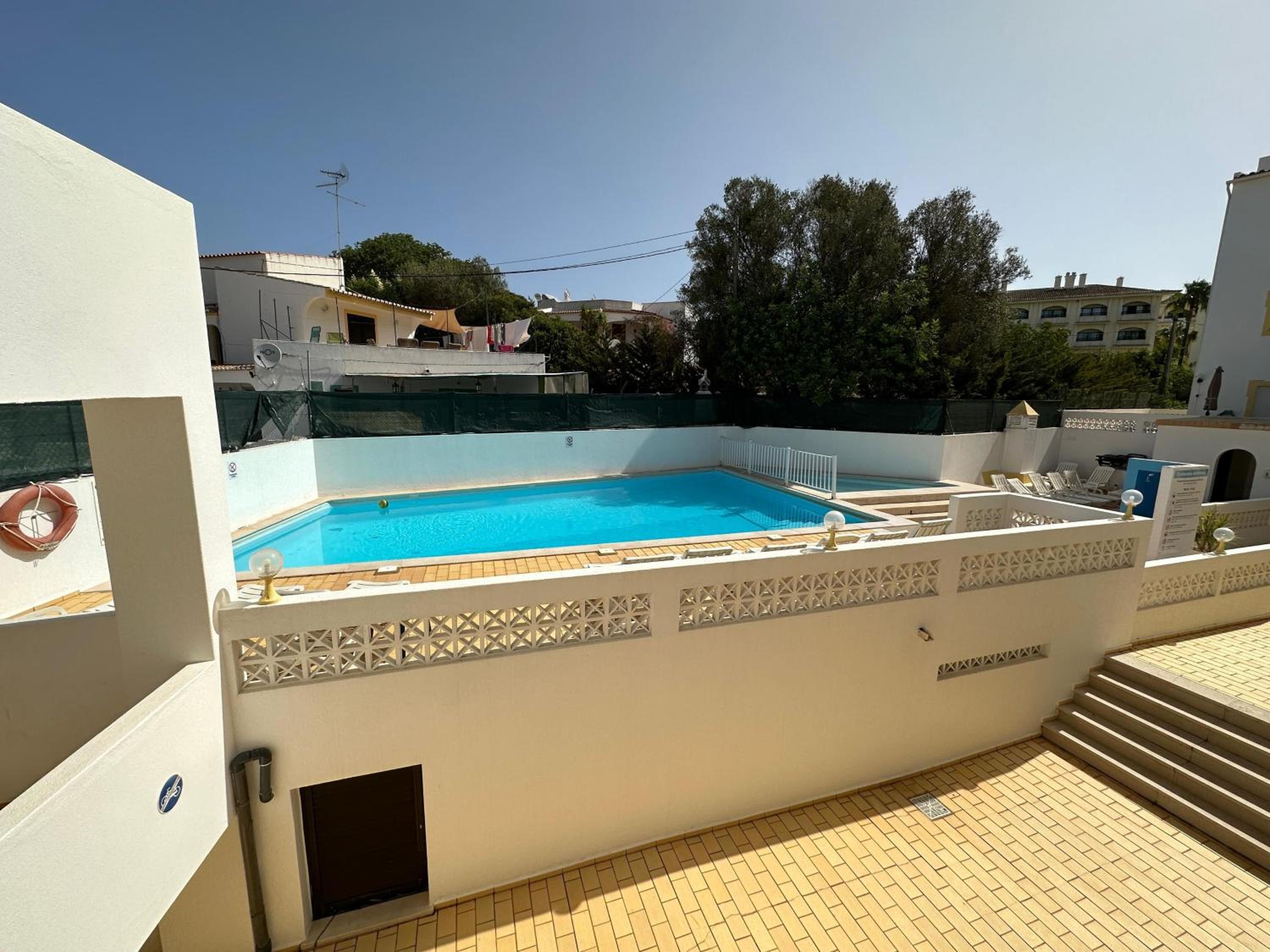 Host Wise - Lively Charming Apartment w Pool view 2