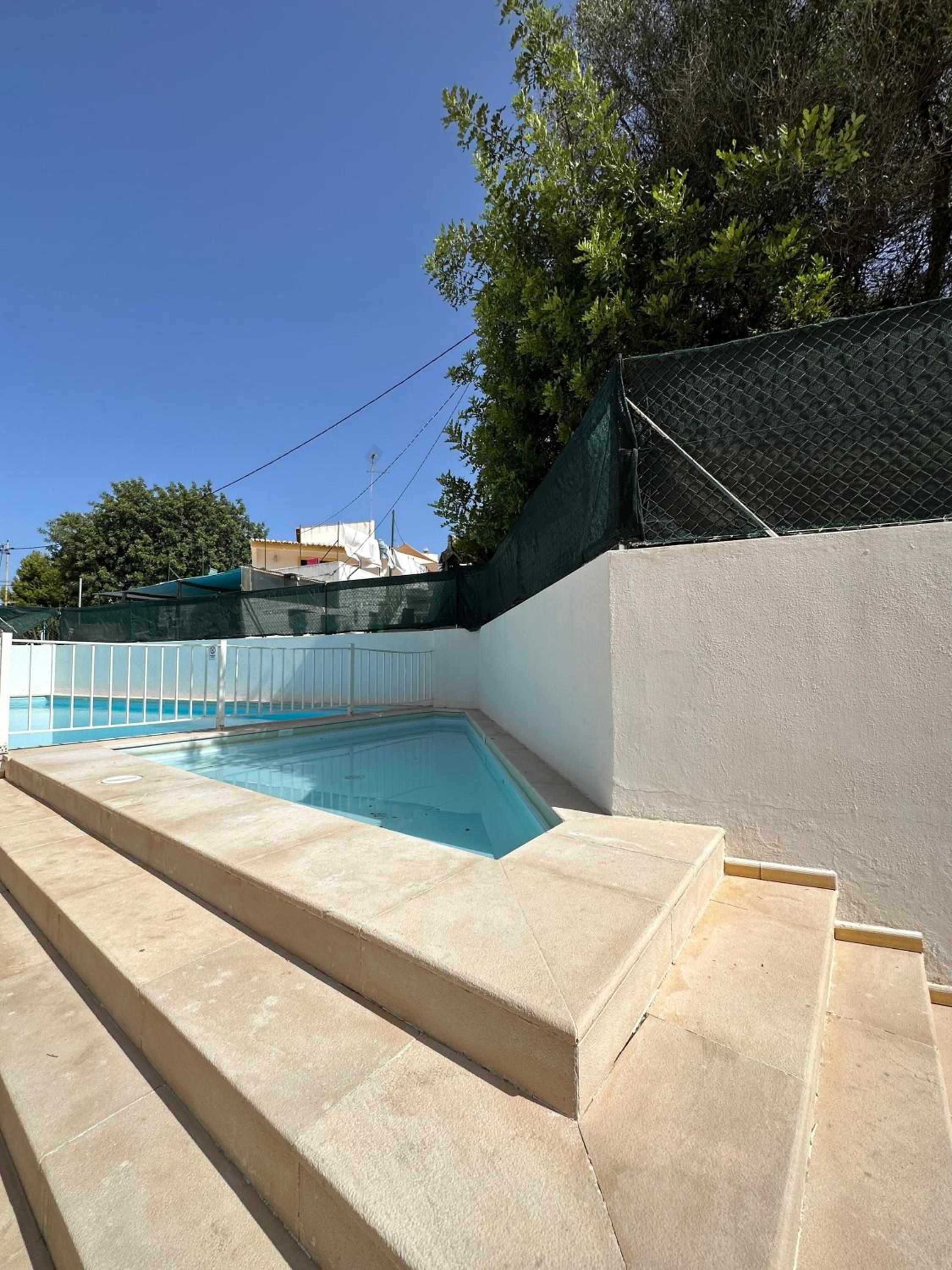 Host Wise - Lively Charming Apartment w Pool view 5