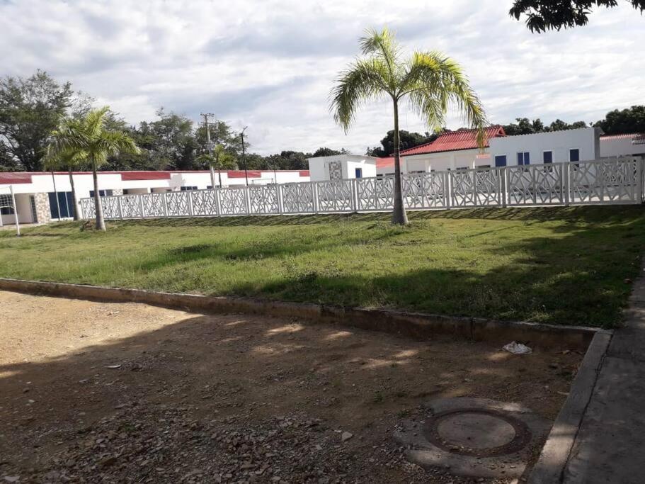 Agradable casa en condominio campestre con piscina