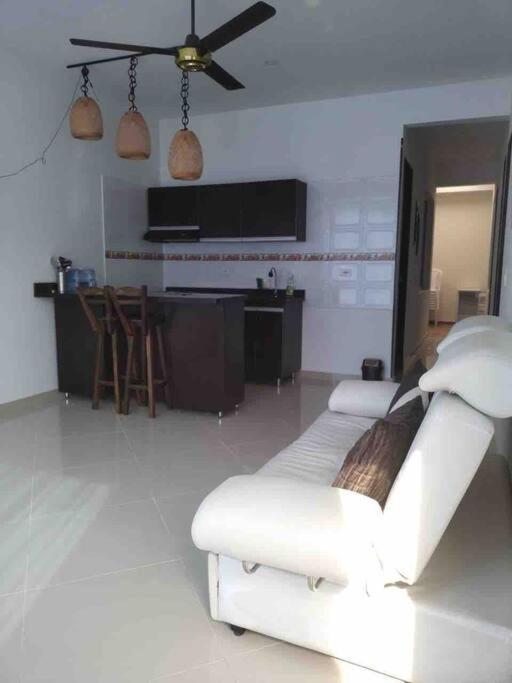 Agradable casa en condominio campestre con piscina