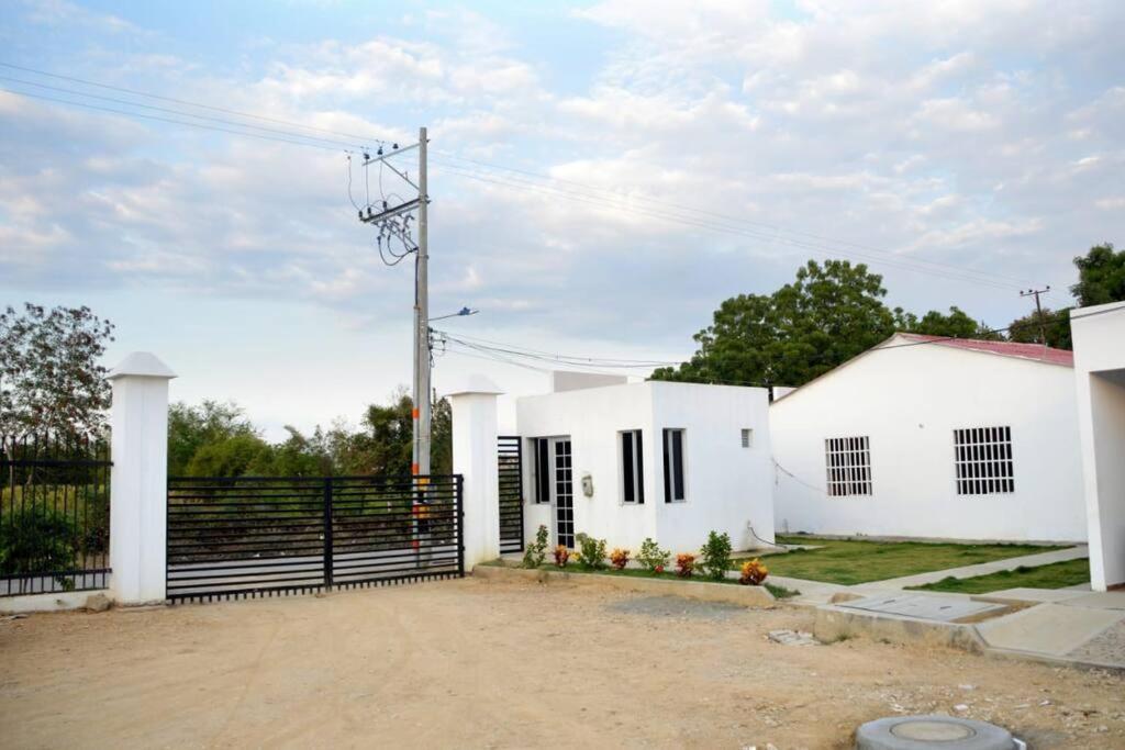 Agradable casa en condominio campestre con piscina