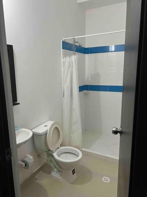 Agradable casa en condominio campestre con piscina