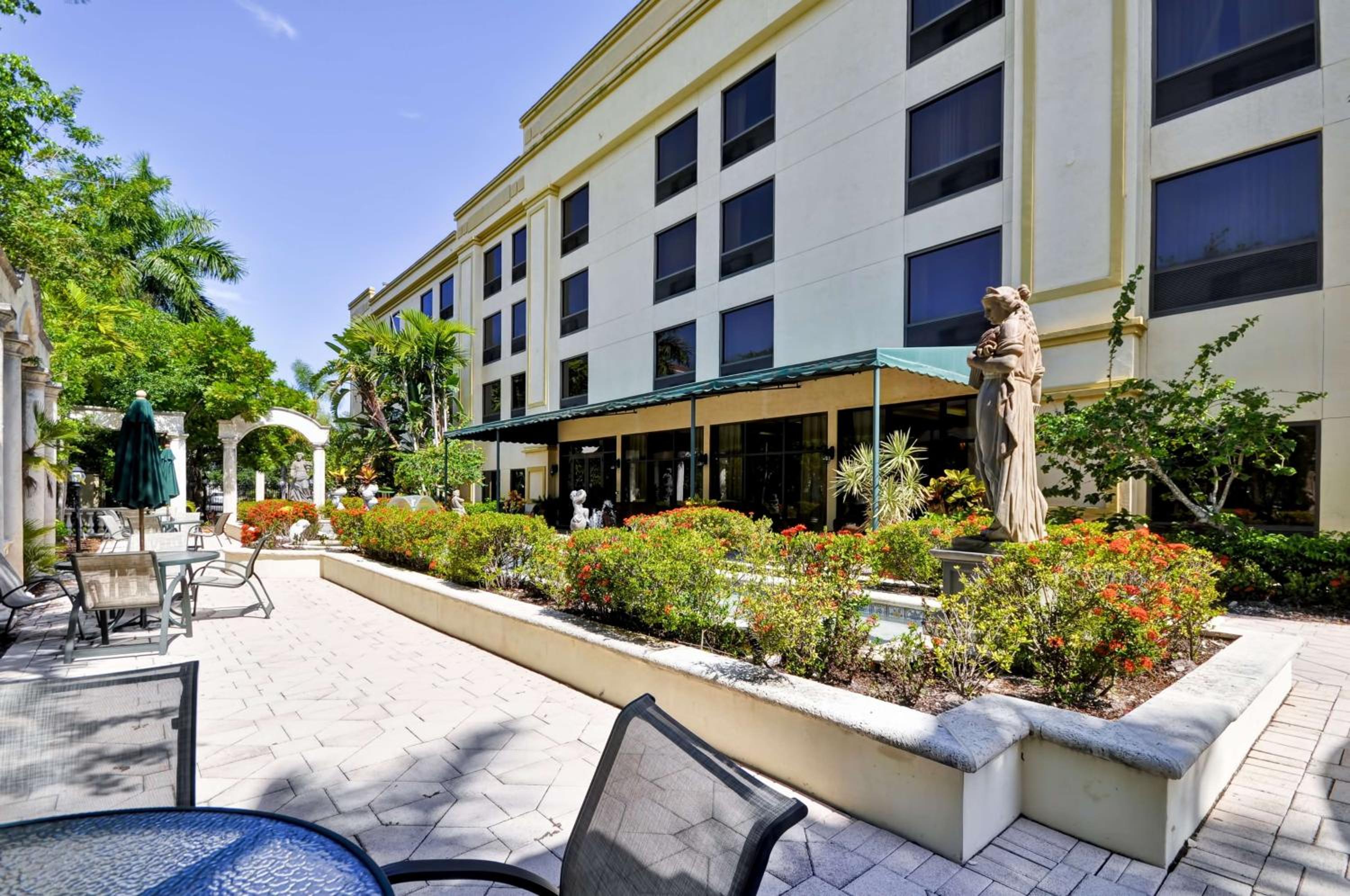 West Palm Beach Vacations - Hampton Inn Palm Beach Gardens - Property Image 2