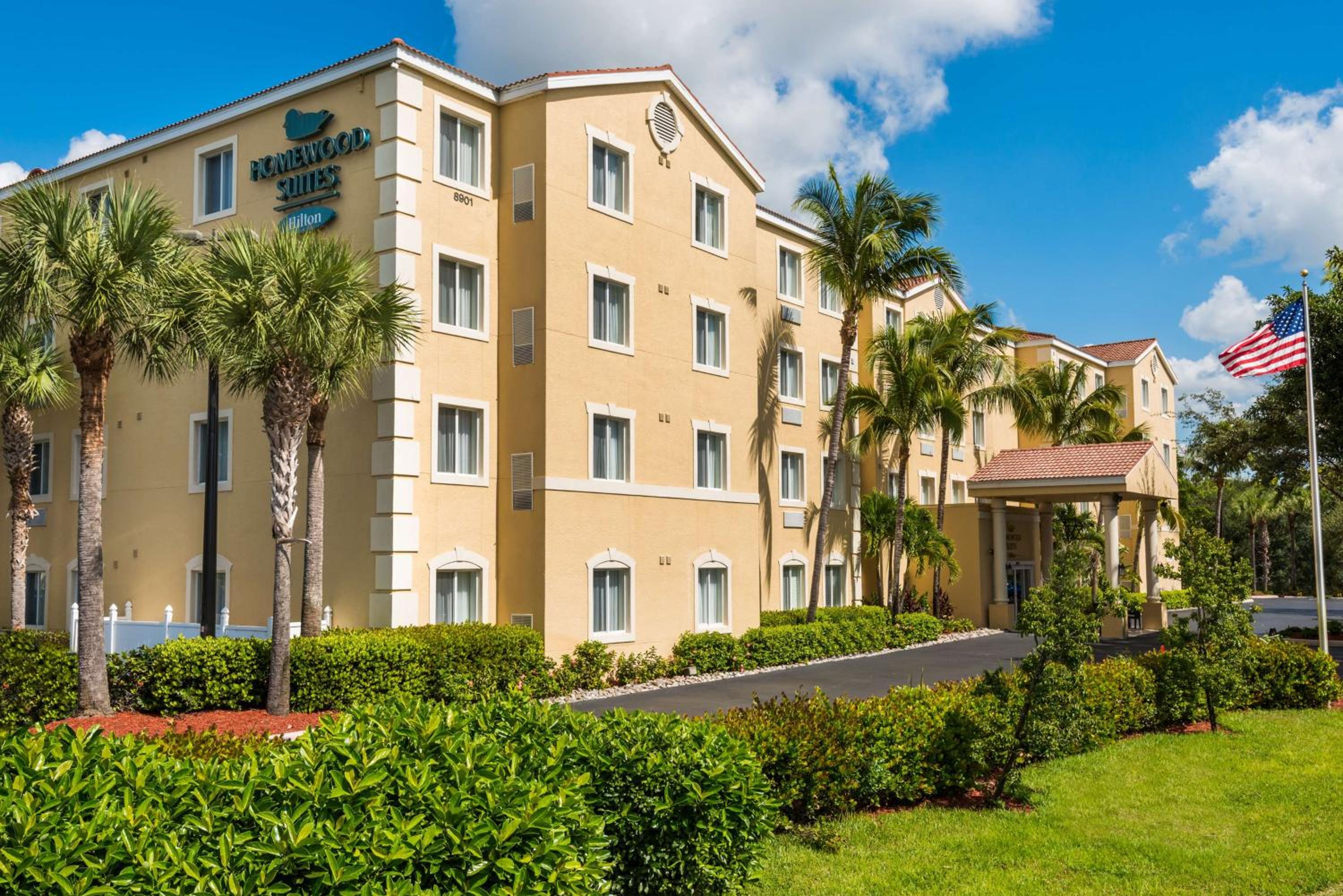 Hotel Homewood Suites by Hilton Bonita Springs, FL - Image 1