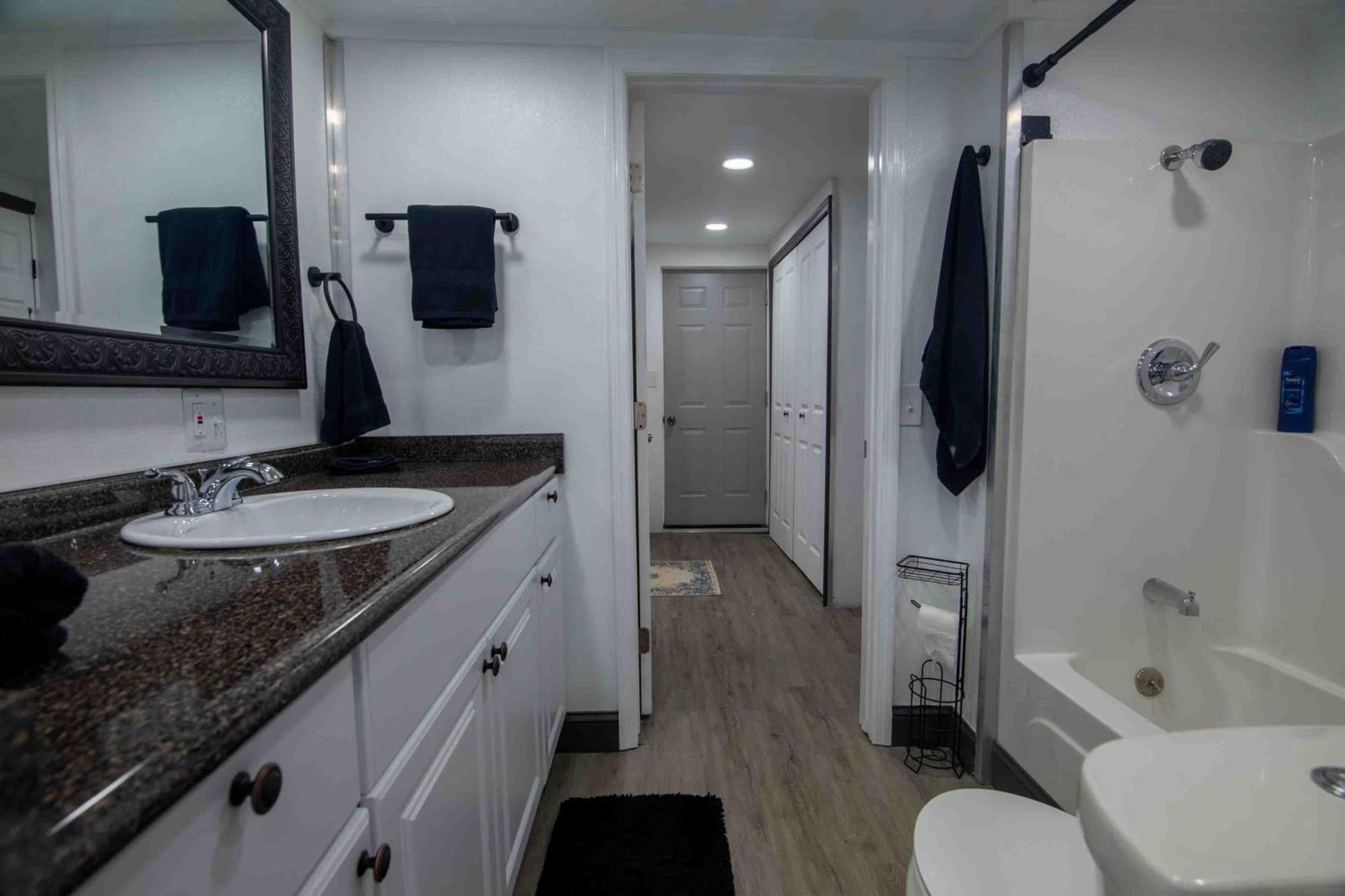2 bedroom, each with private bathroom minimum 31 days plus booking