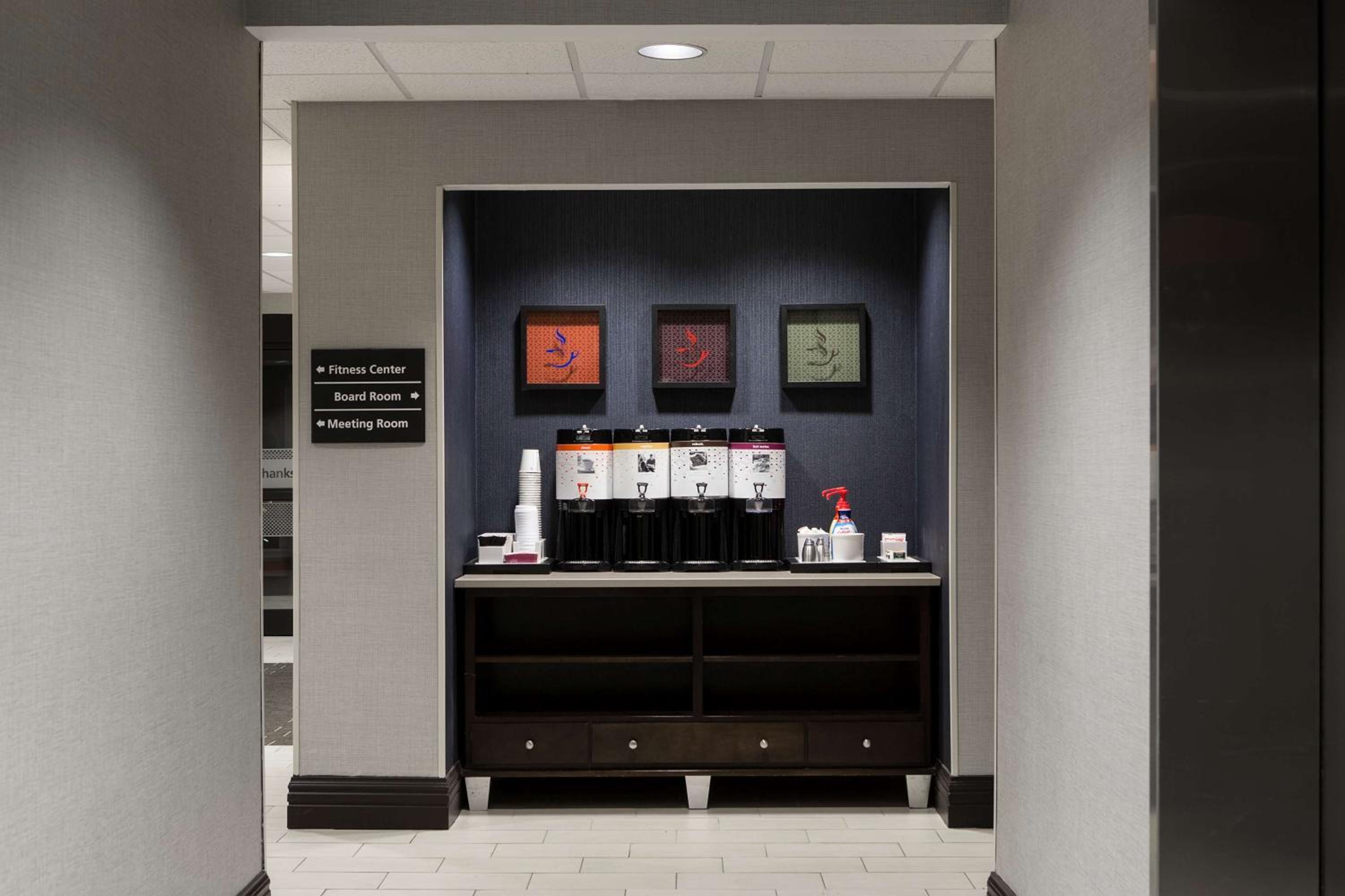 Troy Vacations - Hampton Inn Troy - Property Image 2