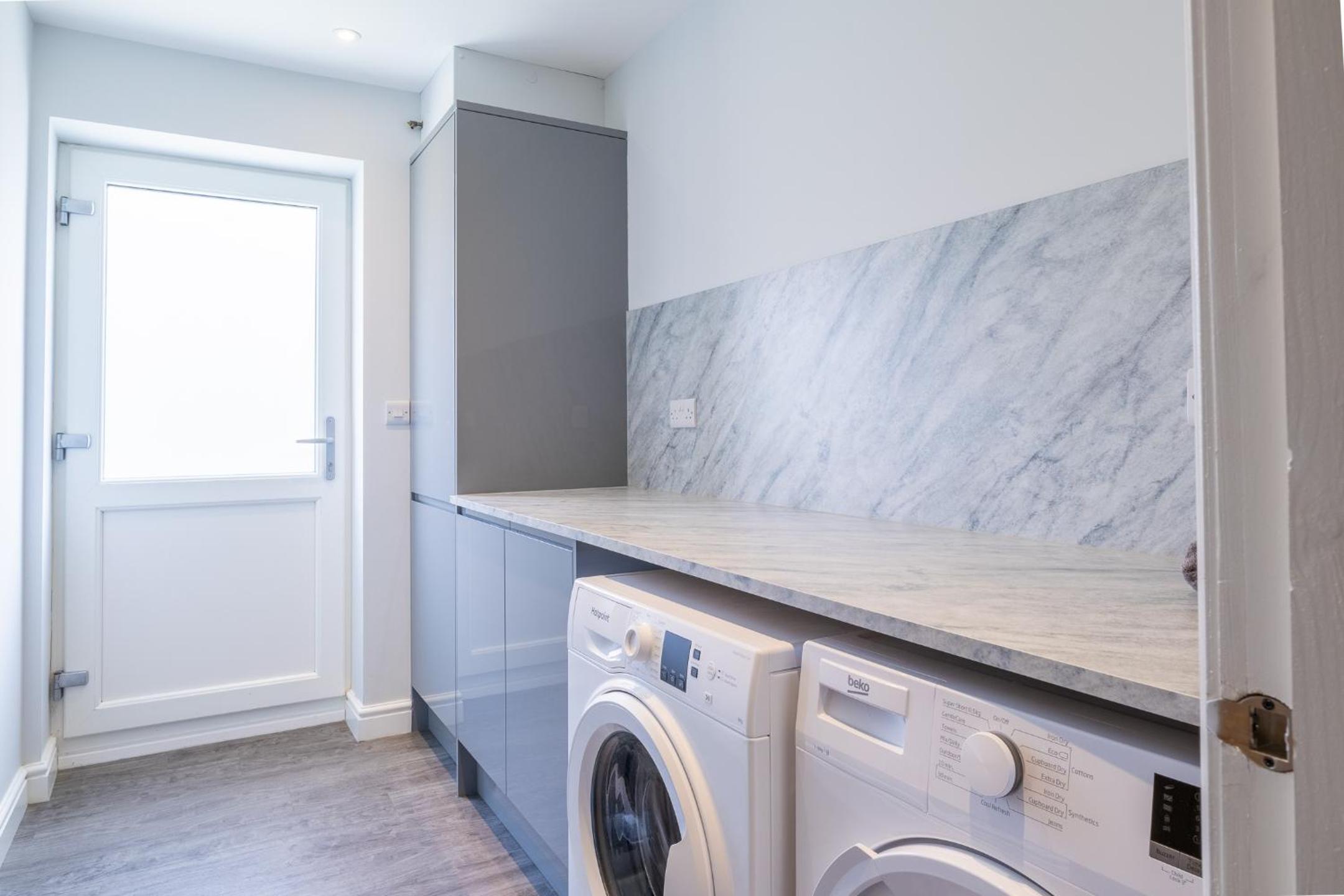 Field View- Amazing 5 bed, Great for contractors and families