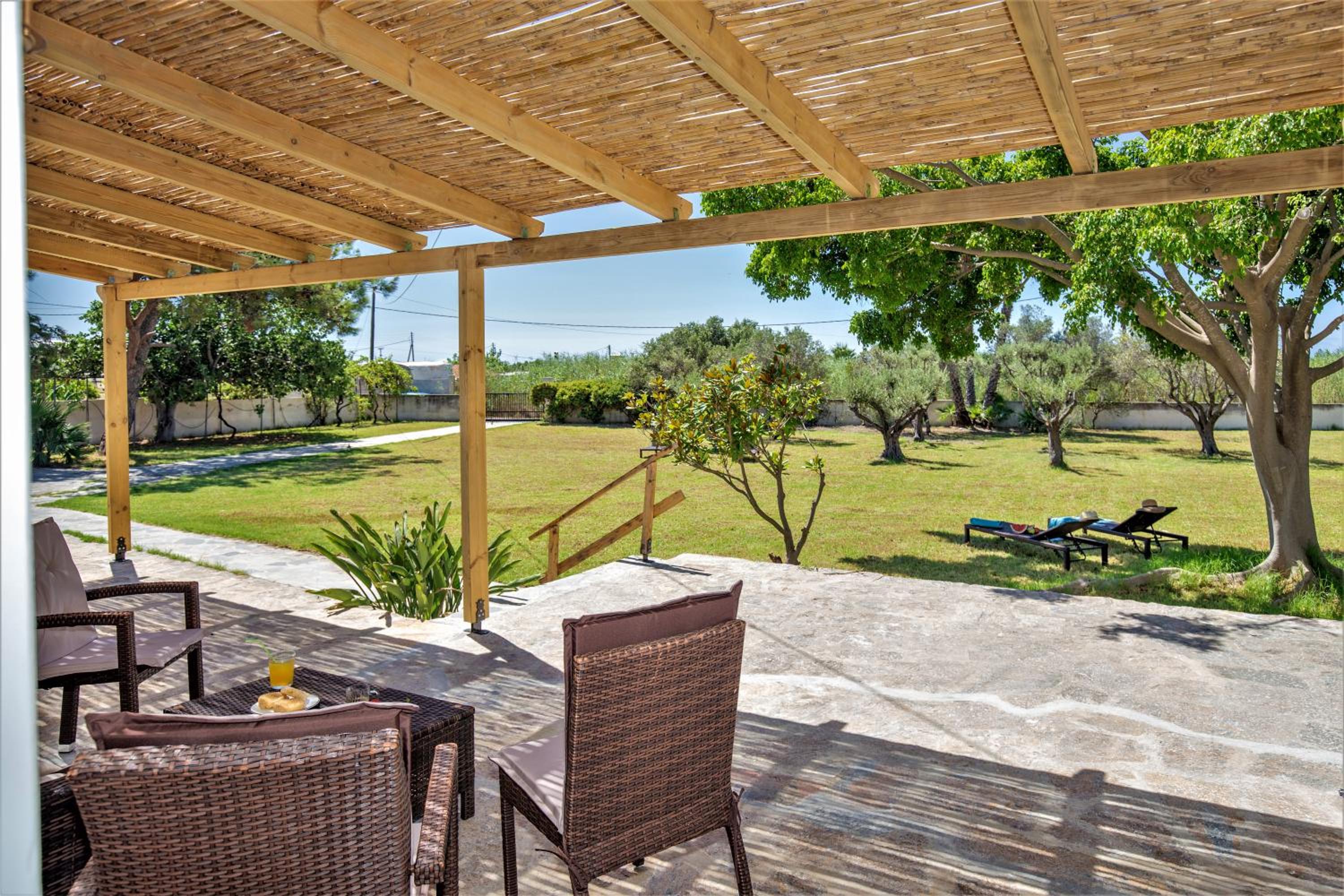 Villa Komorebi 3 Bedroom Spacious Private Garden Home, Walkable Beach & Town photo 3
