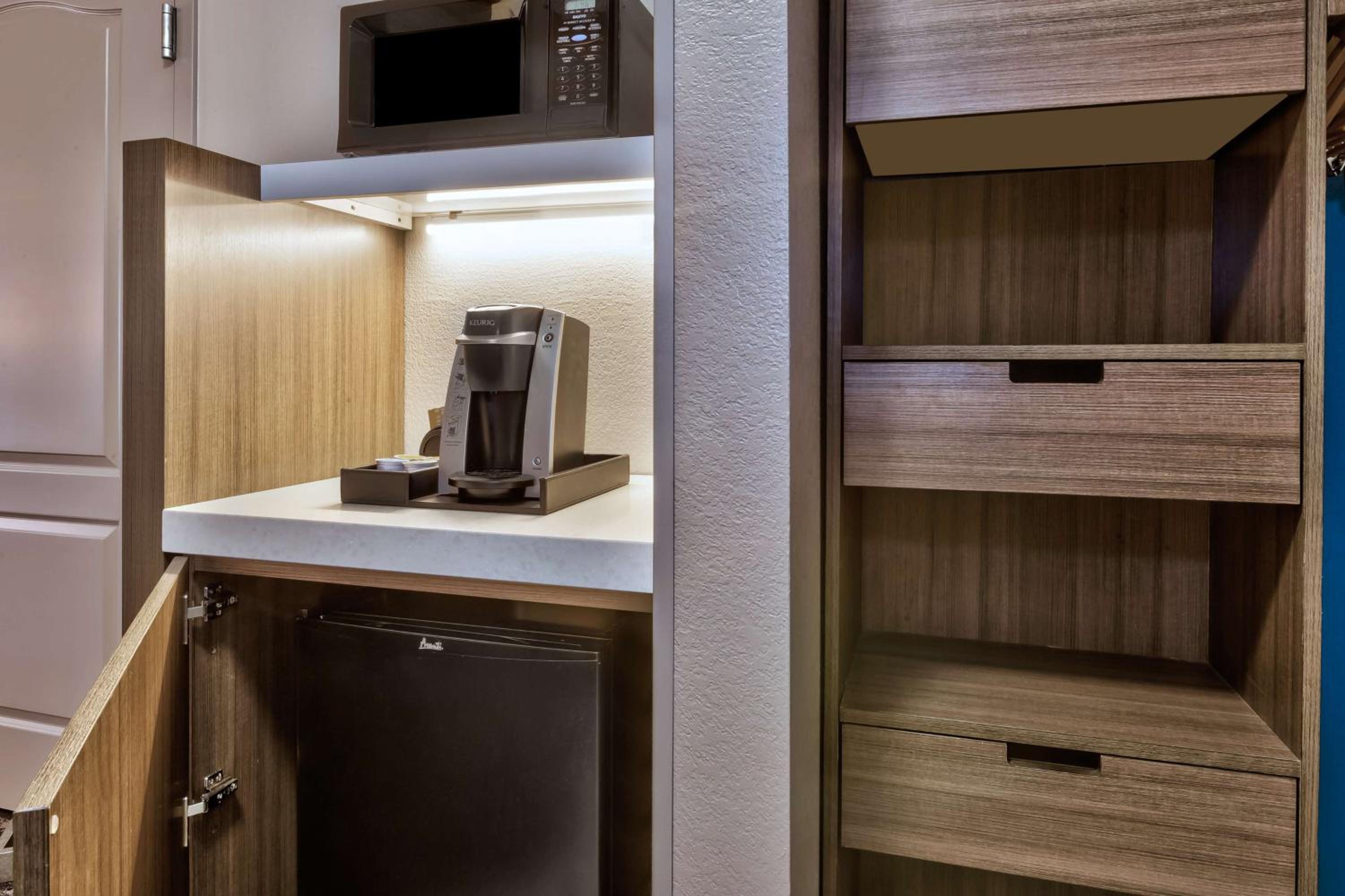 Hilton Garden Inn Minneapolis Maple Grove - Property Image 6