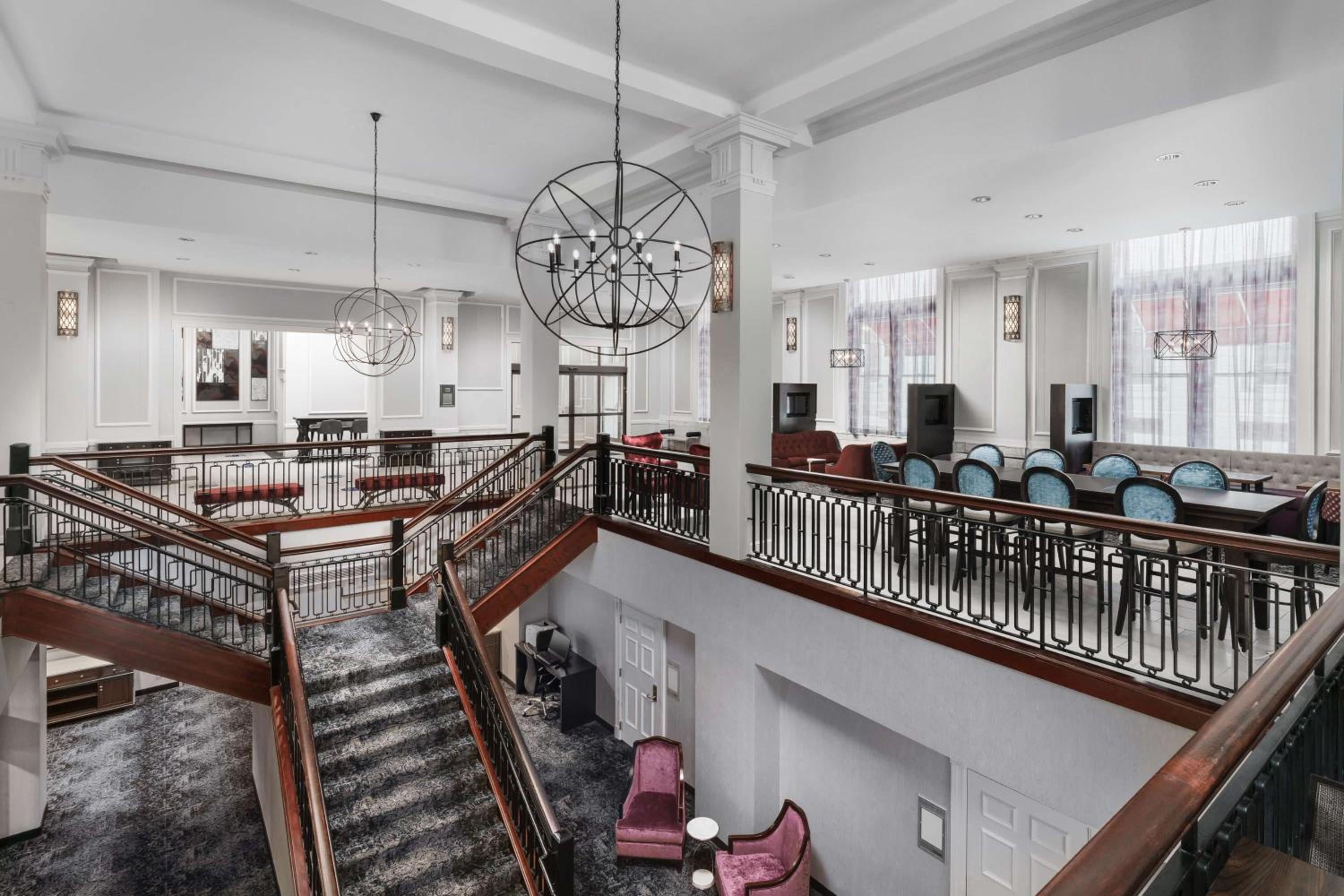 Hampton Inn Suites Baltimore Inner Harbor - Property Image 23