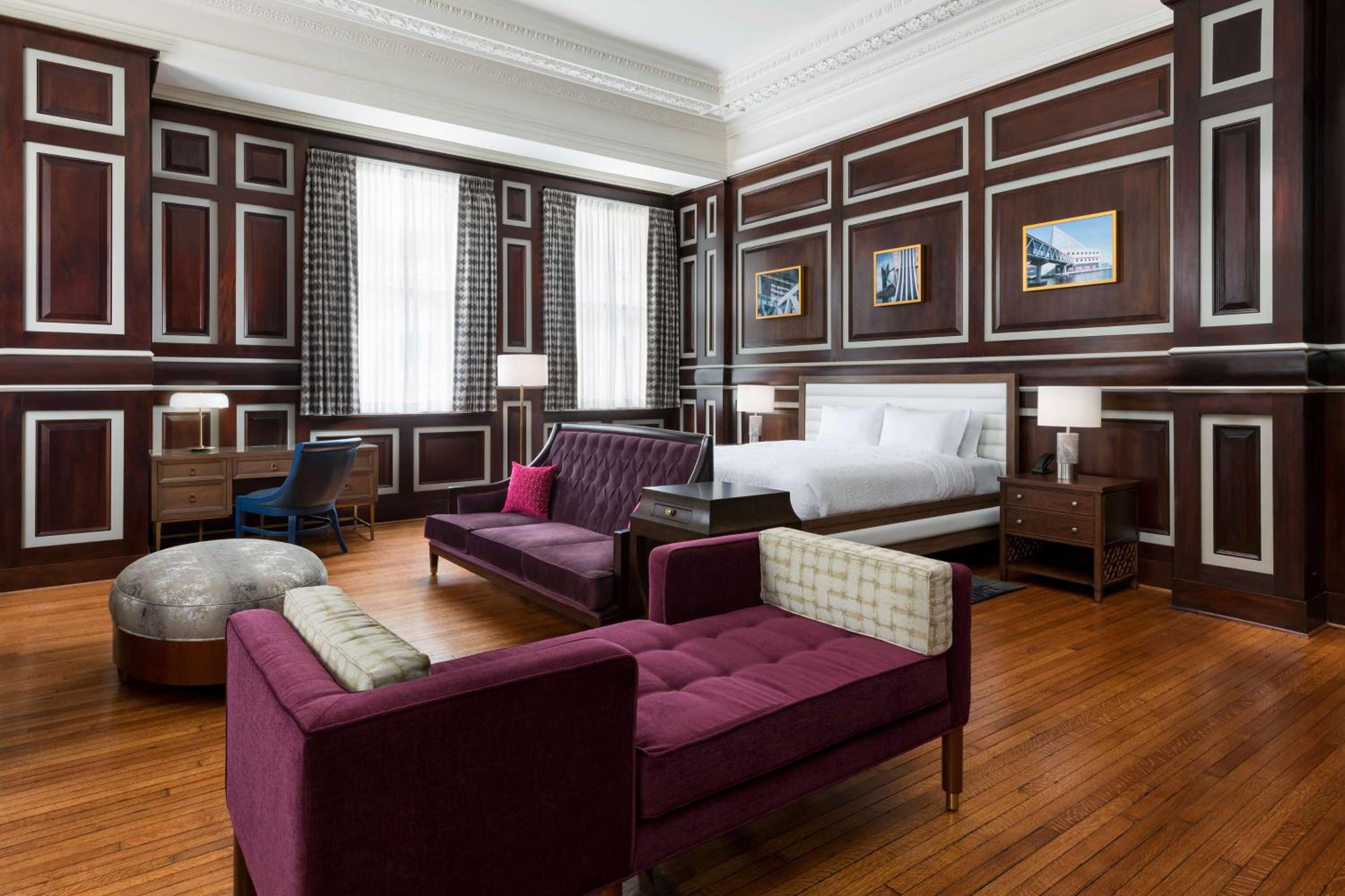 Hampton Inn  Suites Baltimore Inner Harbor - Property Image 3