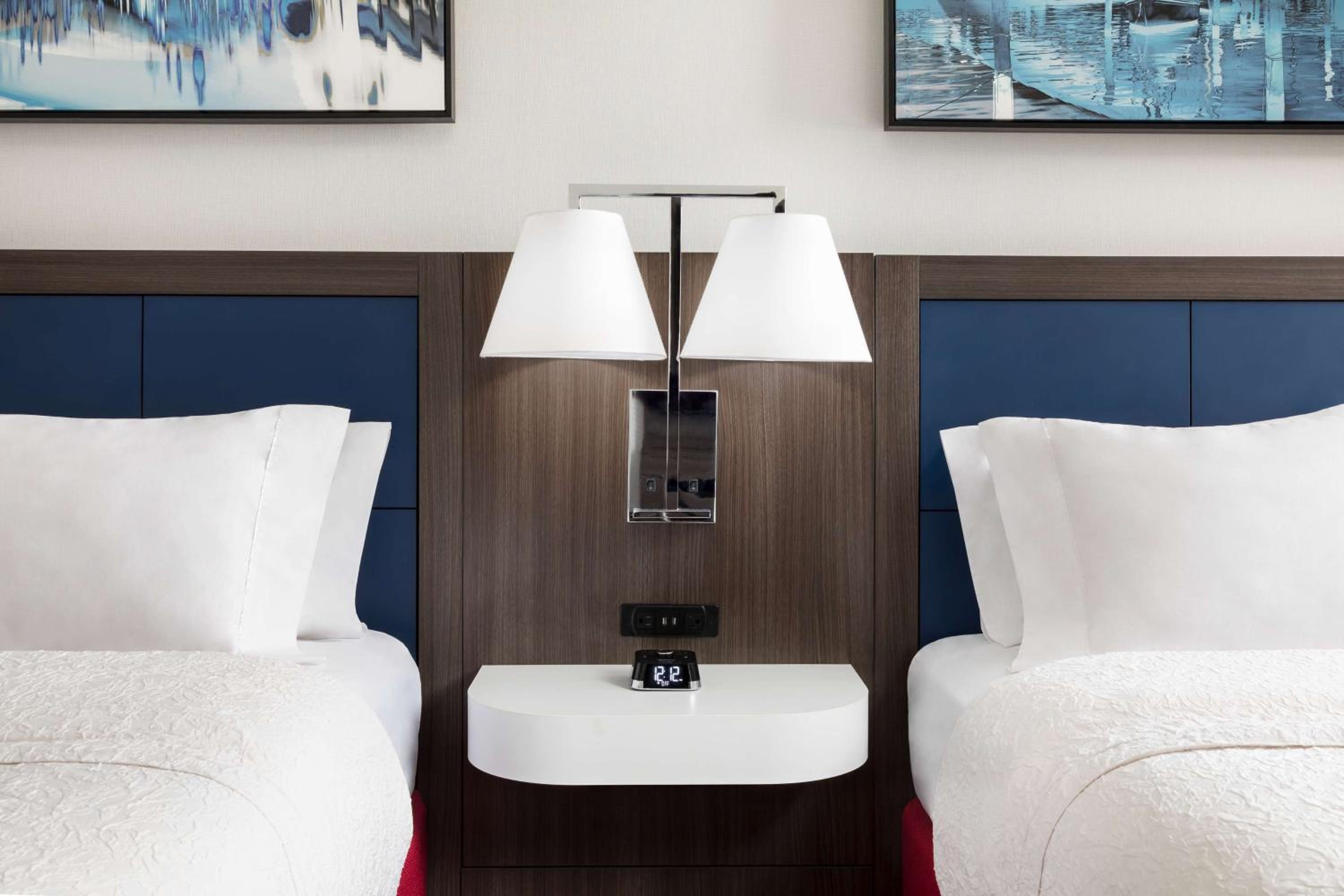 Hampton Inn  Suites Baltimore Inner Harbor - Property Image 4