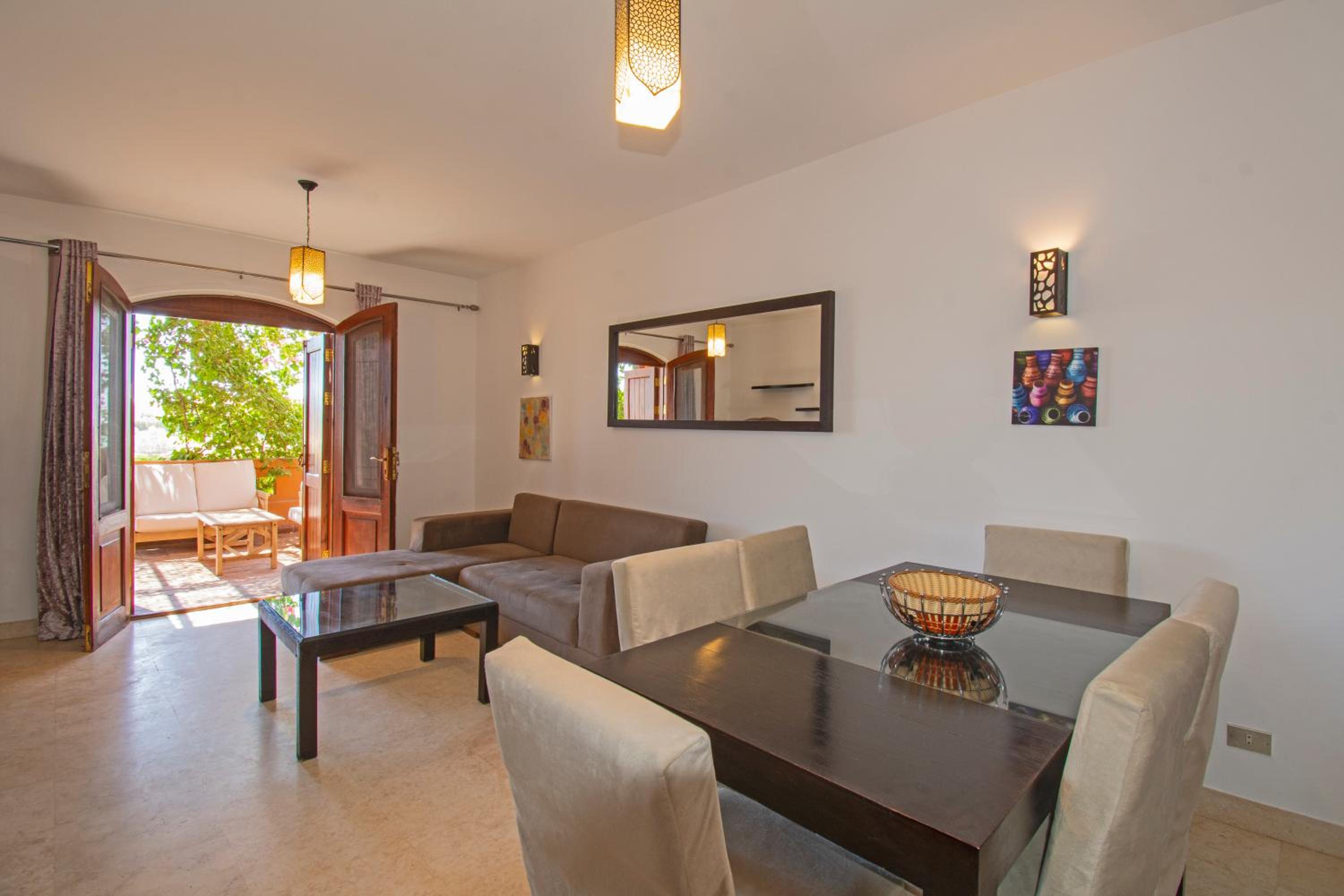 Tranquil 3BR Town House Free Pool and Sea Lagoon view 2