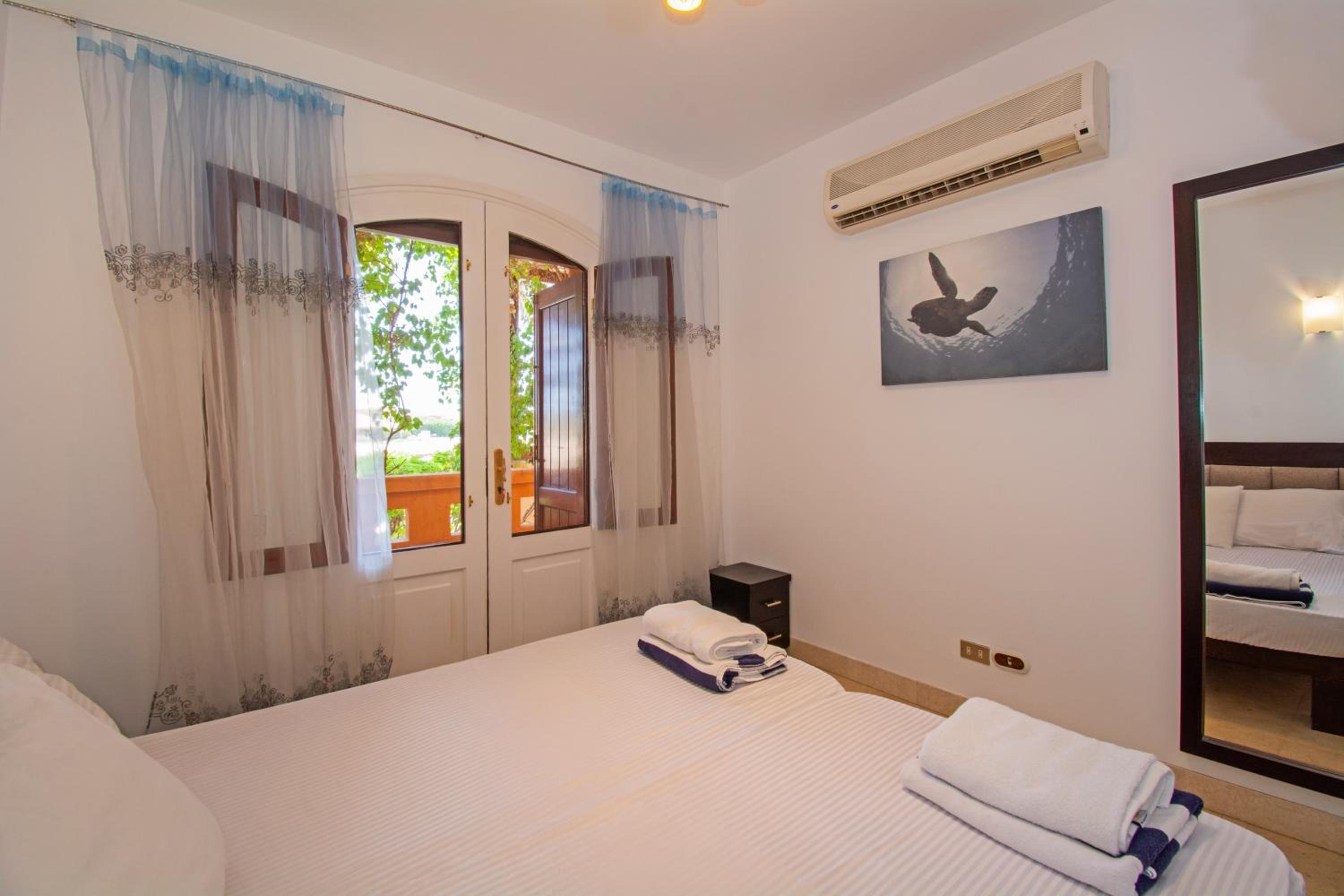 Tranquil 3BR Town House Free Pool and Sea Lagoon view 3