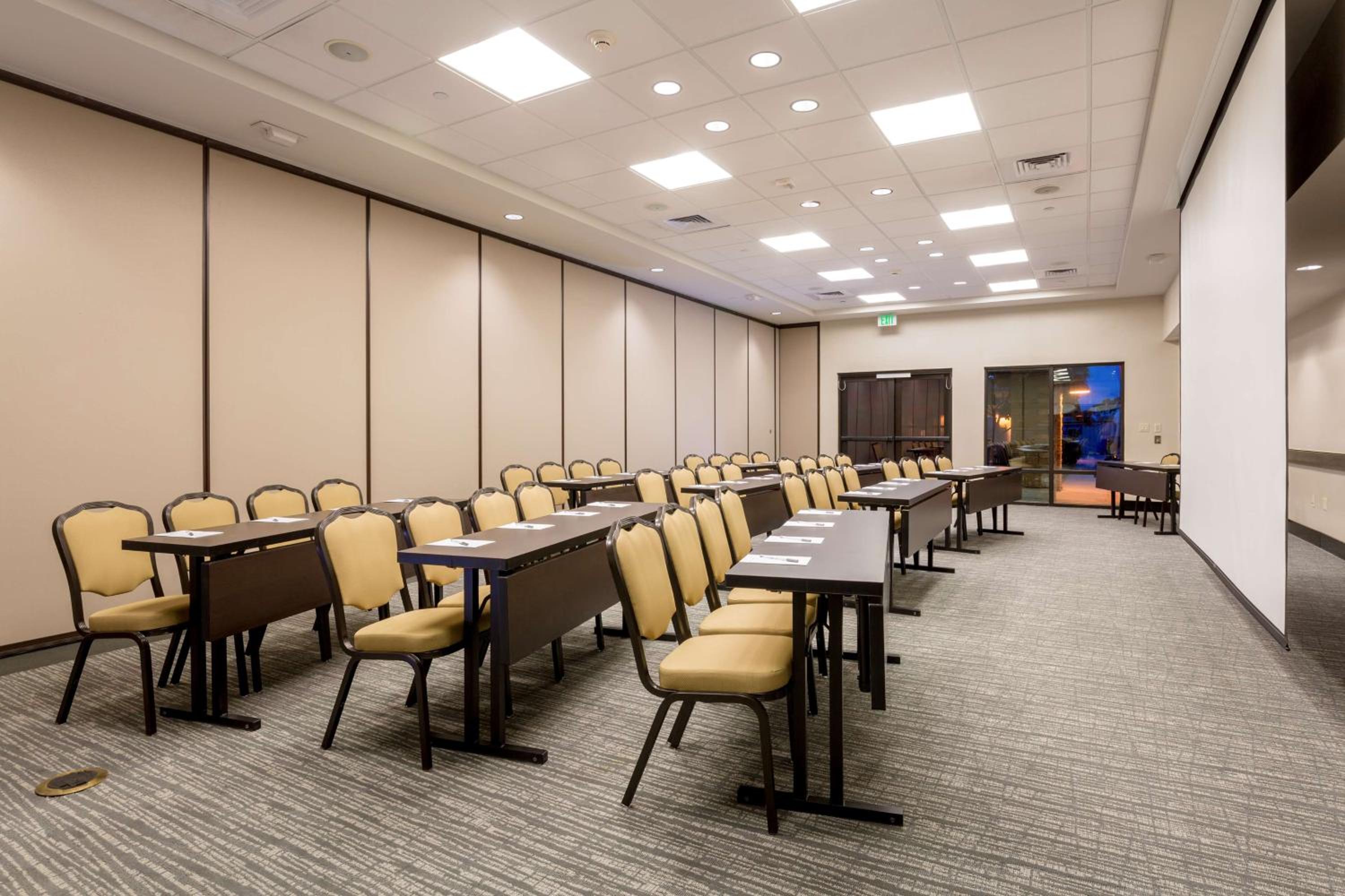 Hampton Inn Suites San Diego-Poway - Property Image 35