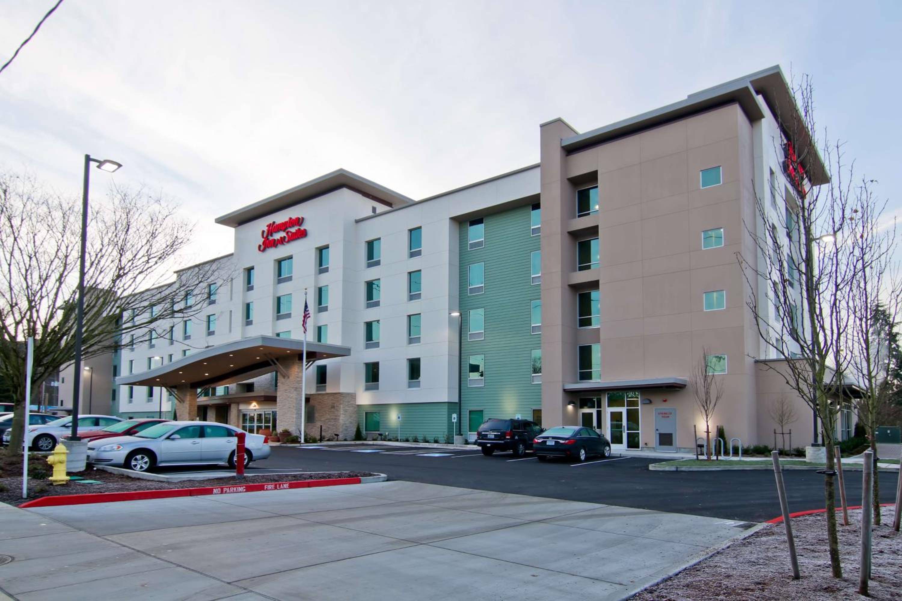 Seattle Vacations - Hampton Inn  Suites Bellevue Downtown/Seattle - Property Image 2