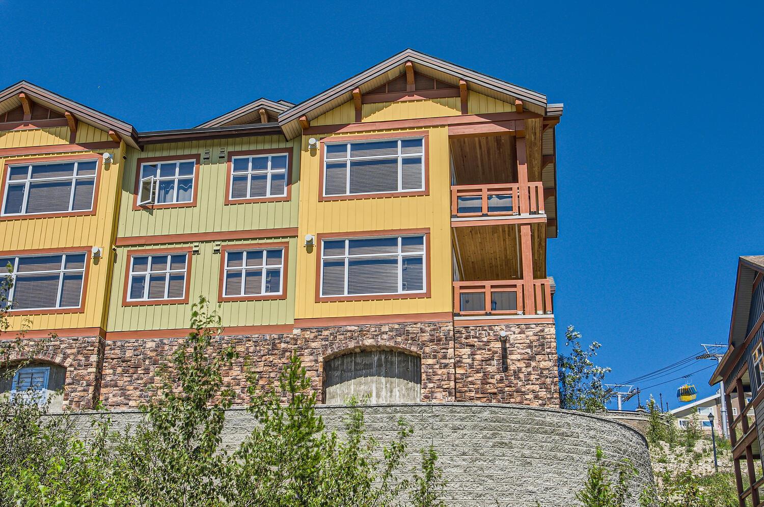 The Crescent 201 by Okanagan Premier