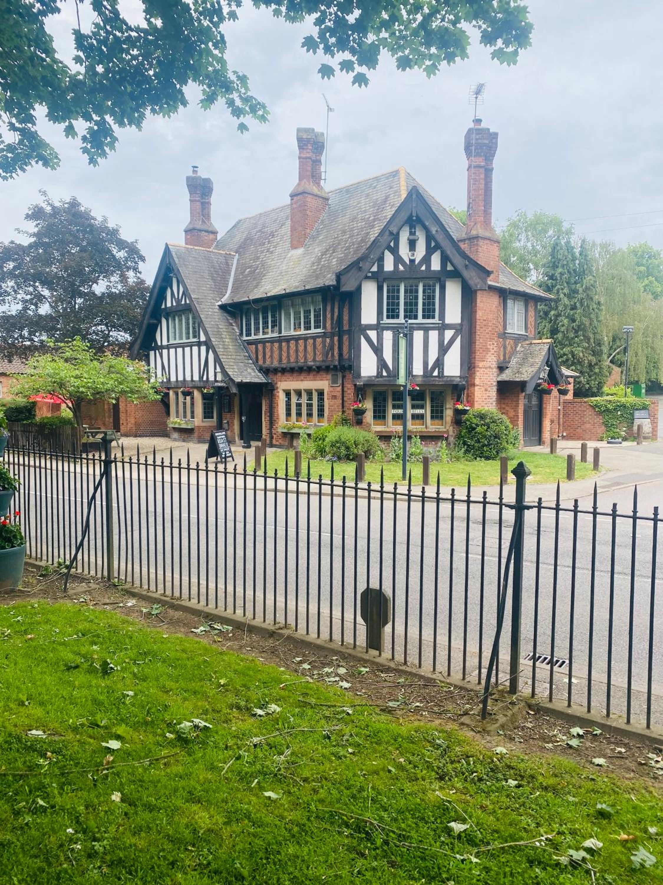 Hotel The Red Lodge Annexe - Image 1