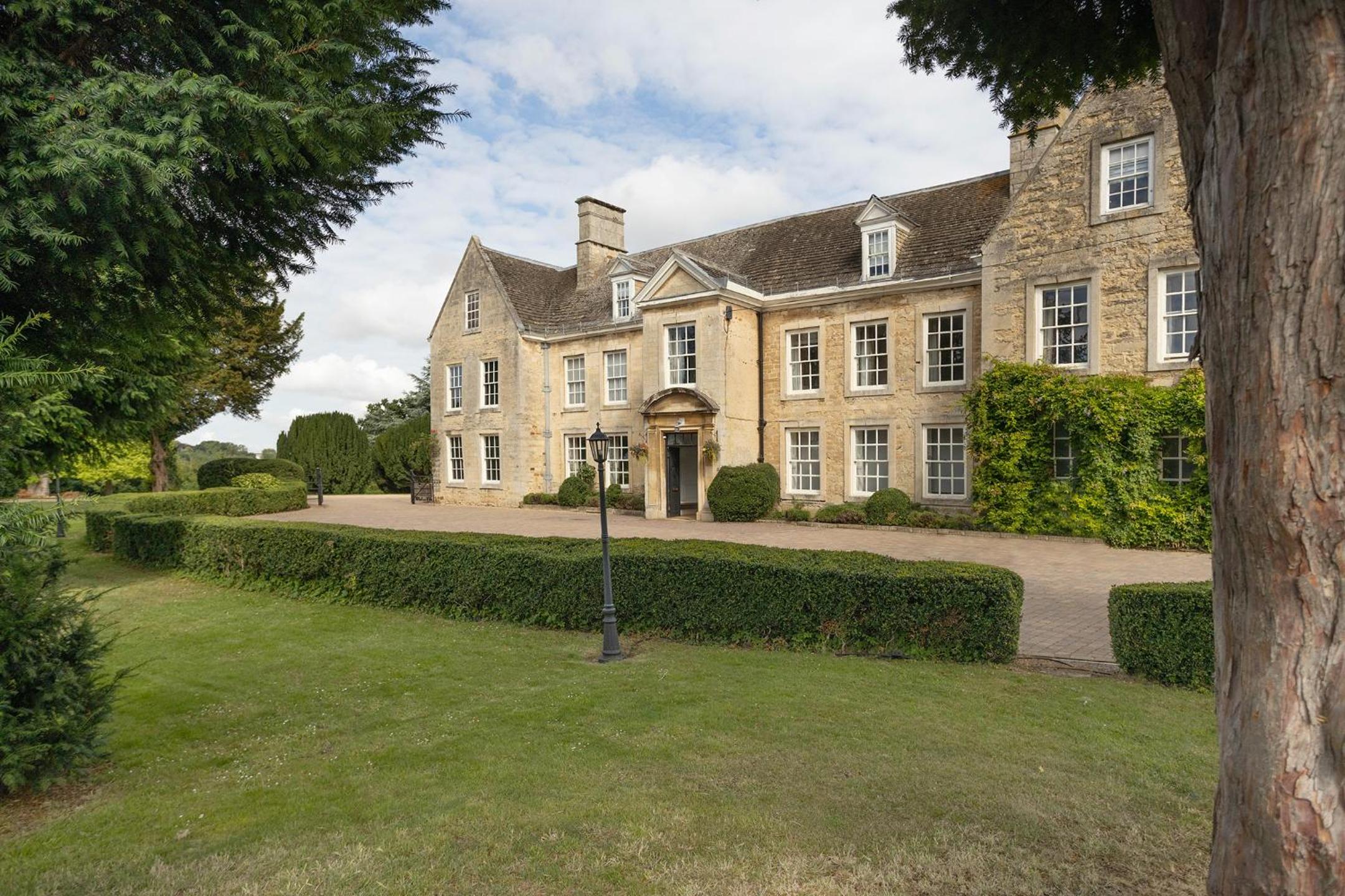 Barton Hall Hotel & Spa