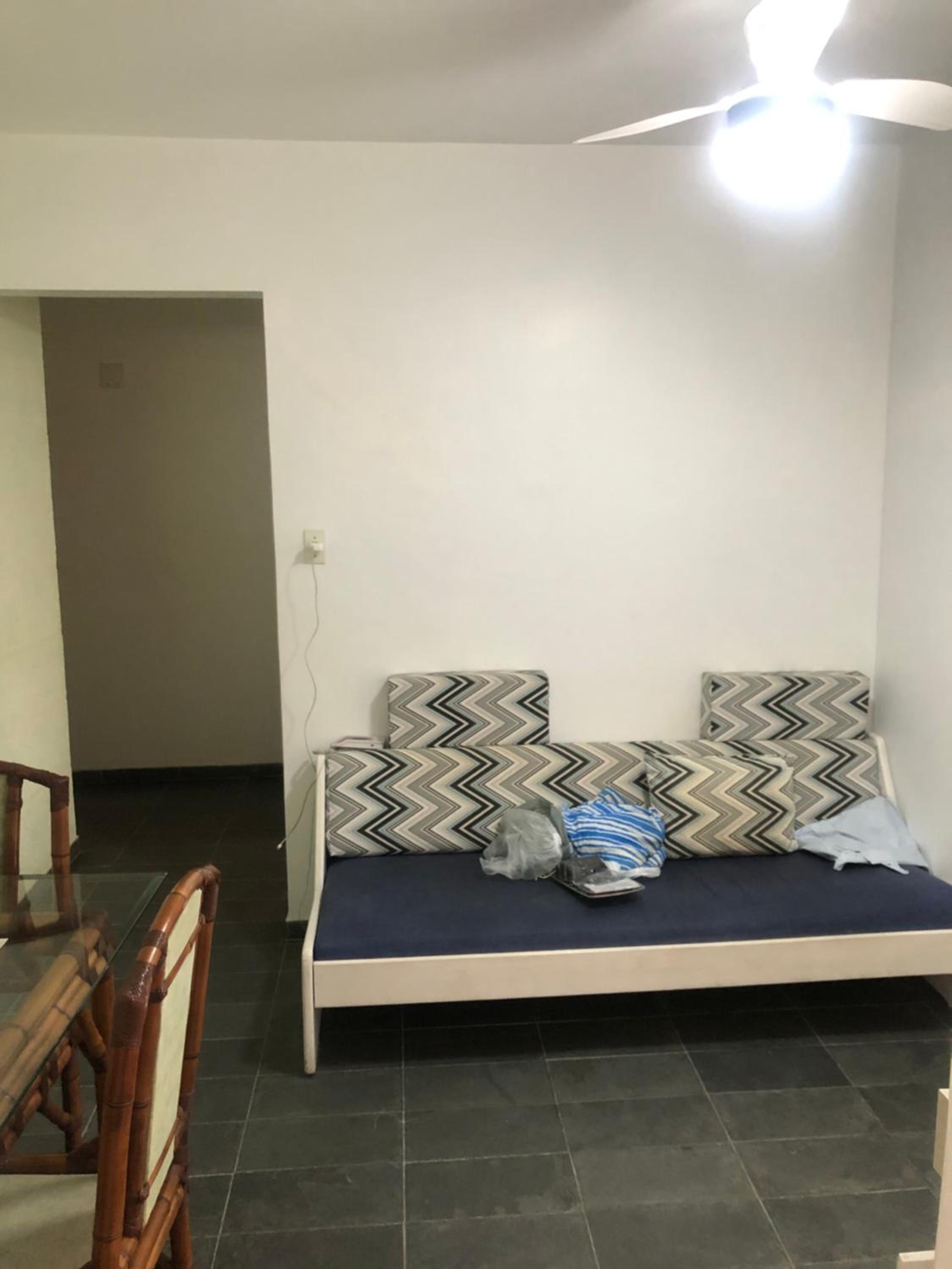 Apartamento à 150m na Praia da Pitangueiras em local Nobre