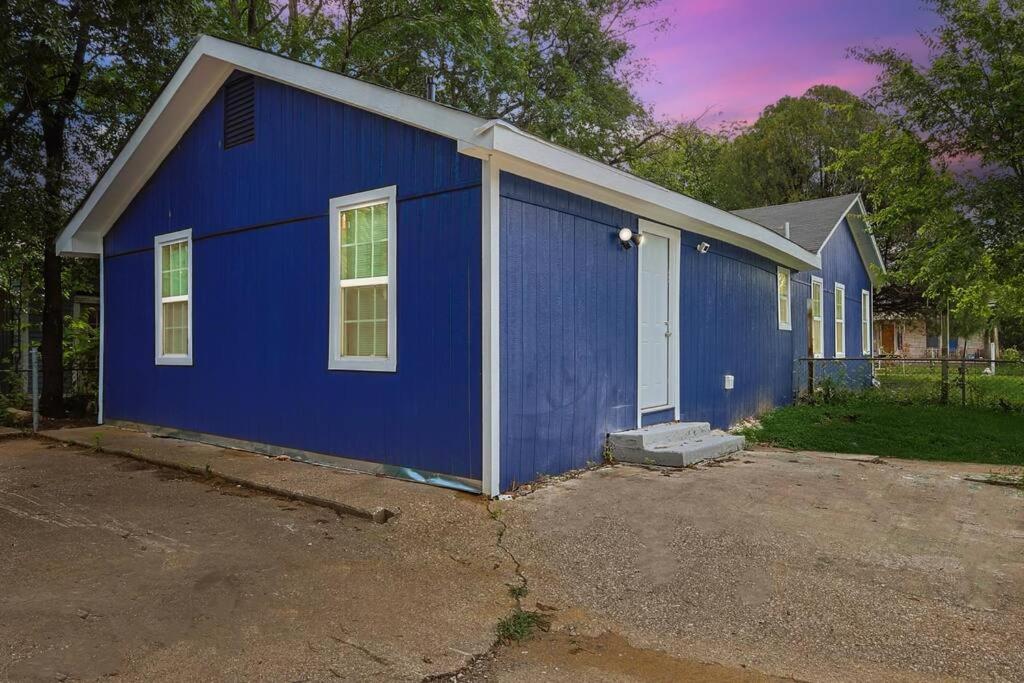 Cowboy Royal Blue Star House 2 mi to Fair Park