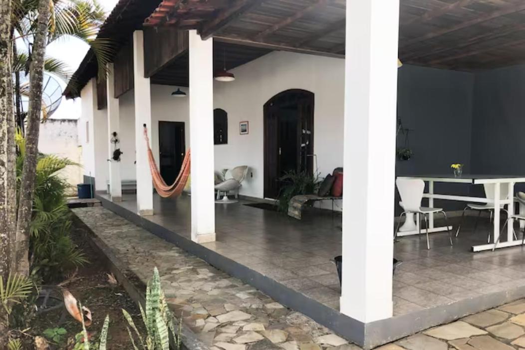 Casa de campo com piscina, mesa de bilhar e 3 quartos