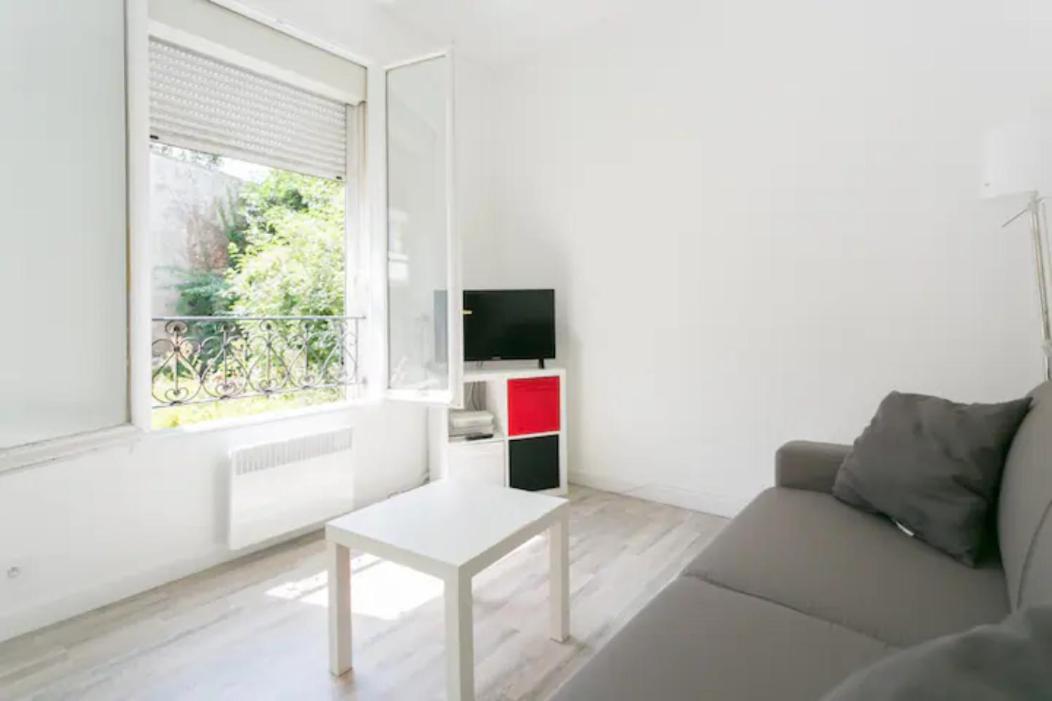 Charming Parisian studio!