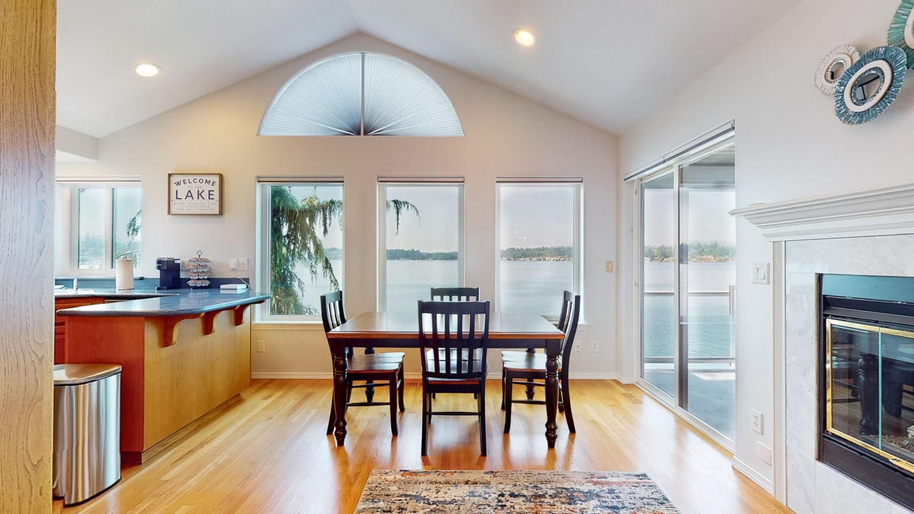 Paddle Boards Private Dock Sleeps 9