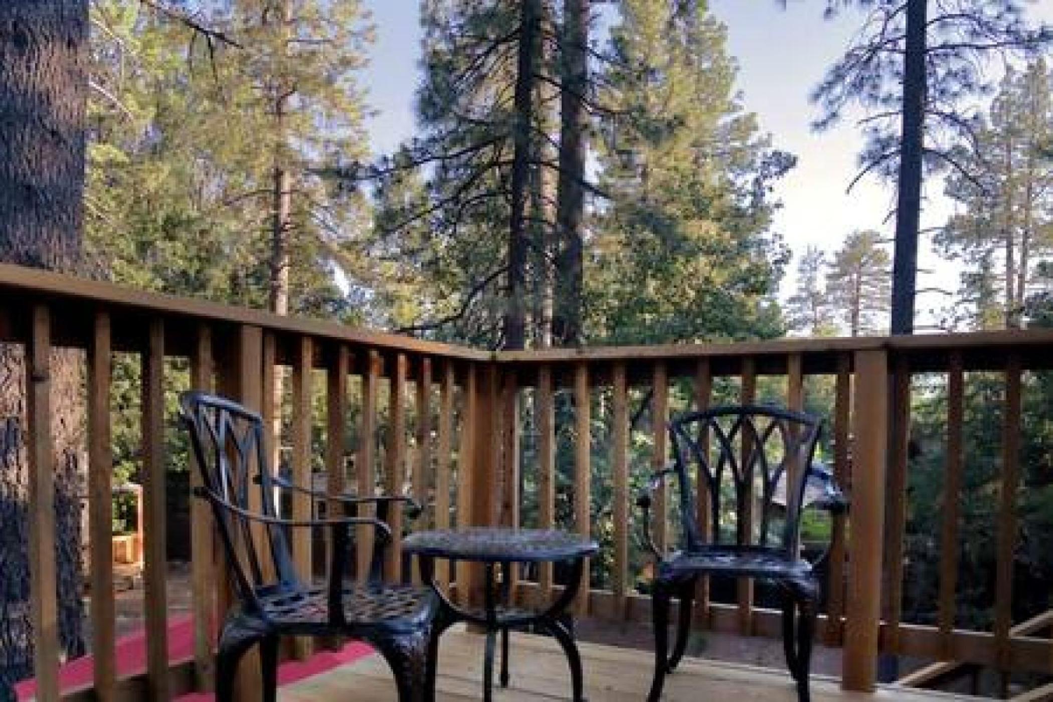 La Petite - Heart of Town - Stunning Remodel view 4