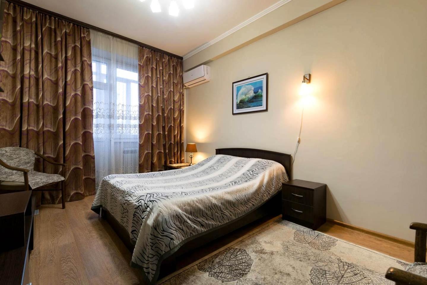 Nadezhda Apartments on Kazybek bi st. view 5