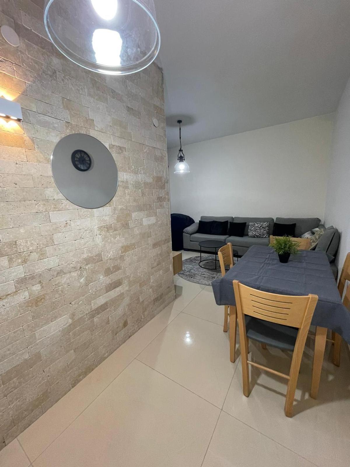Estrela Mares Haifa apartment view 5
