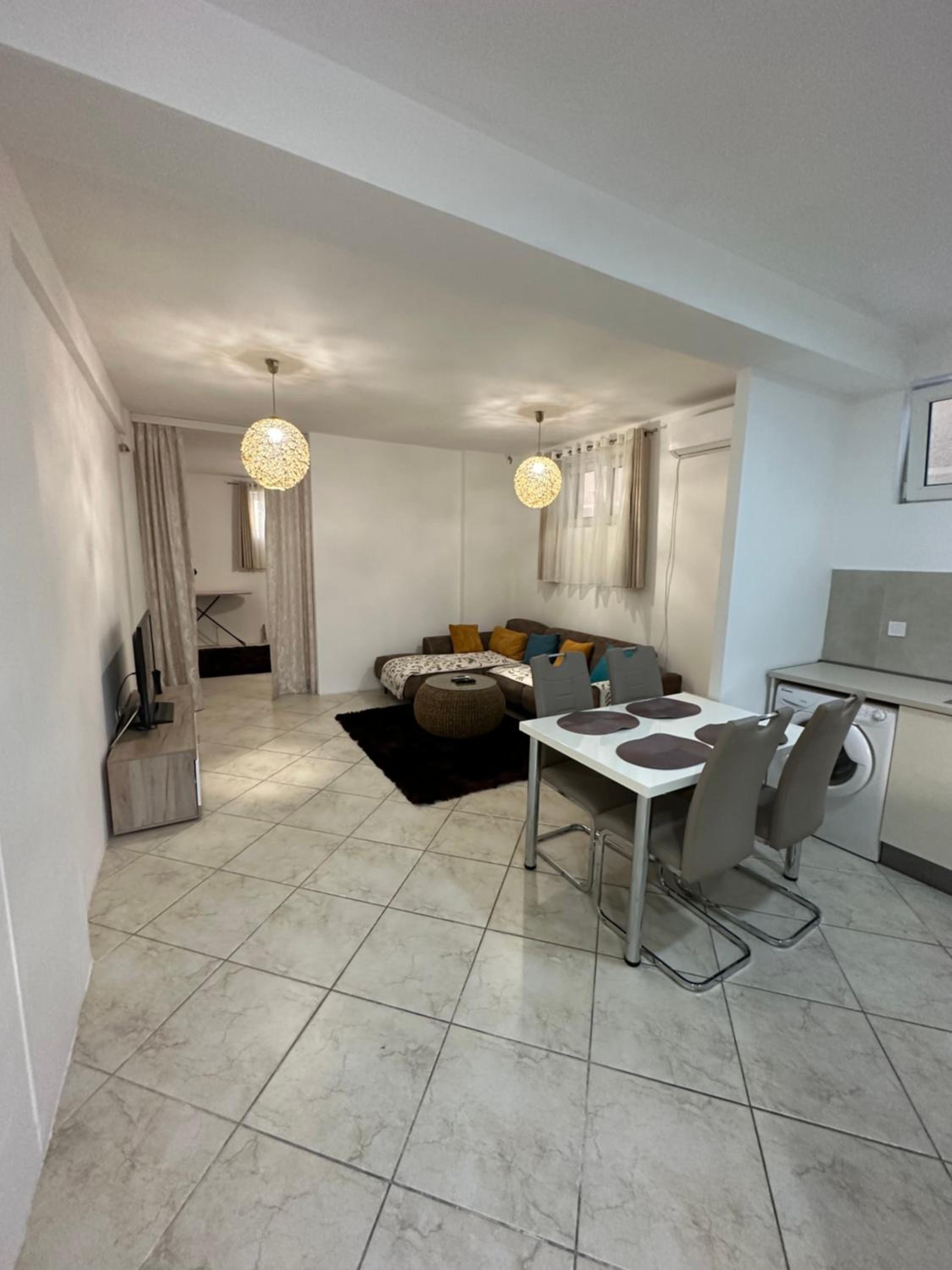 Family Apartment D&N view 3