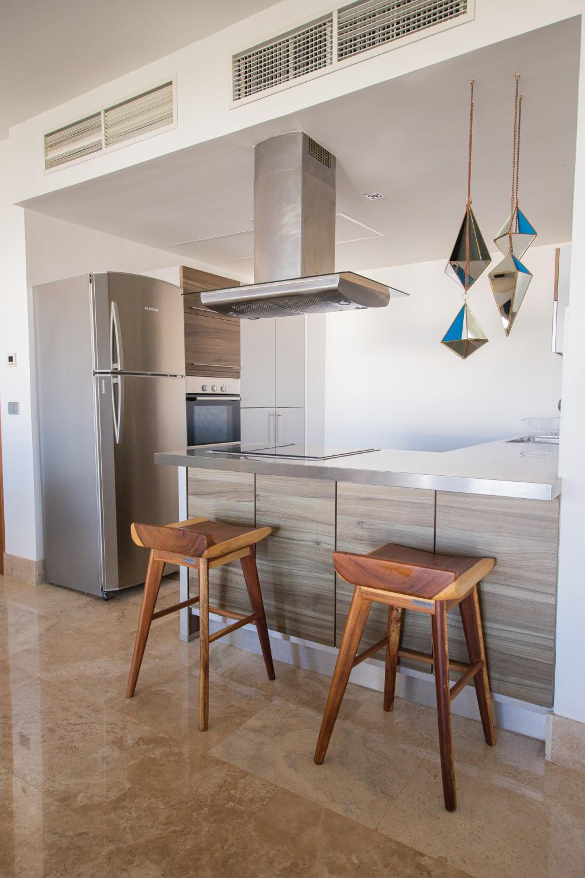 Beautiful apartment by the beach!