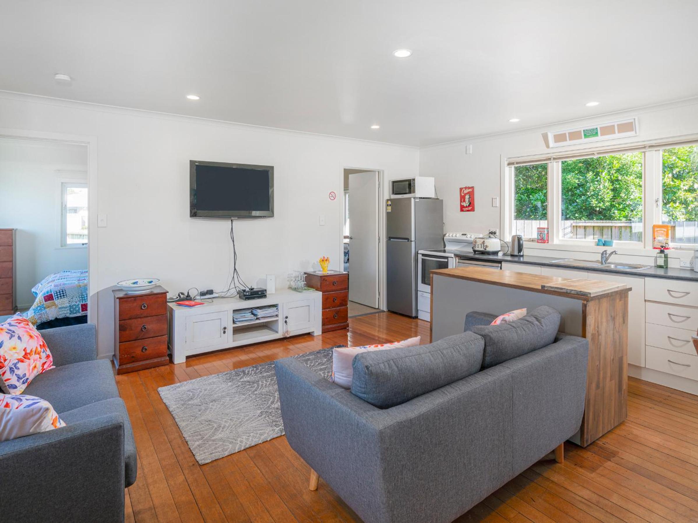 Sunbathe Bach - Whitianga Holiday Home view 5
