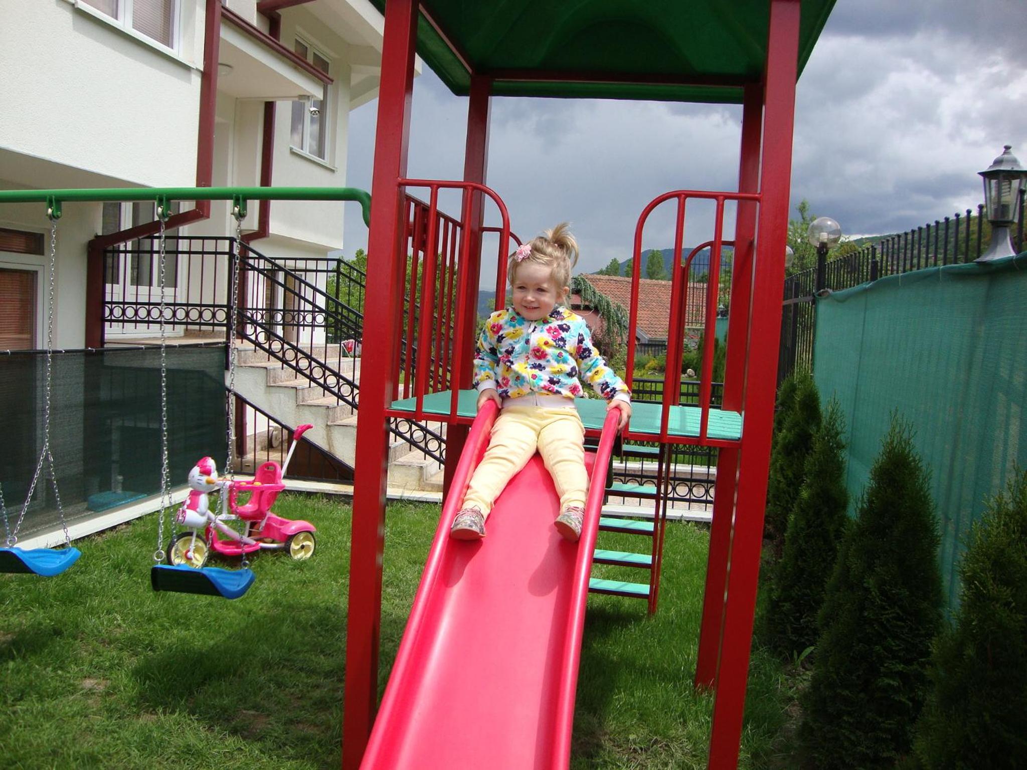Photo 8
