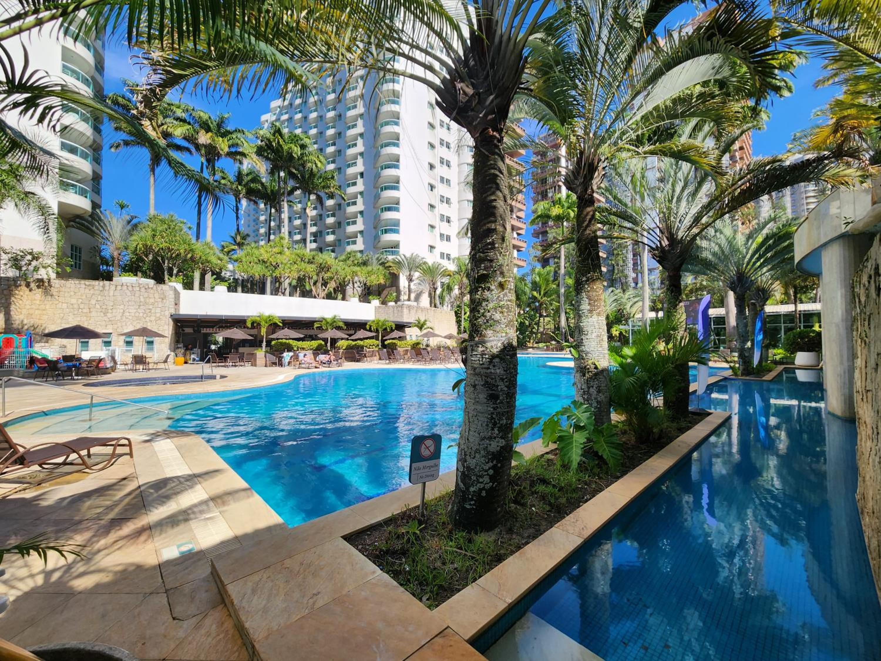 Flat Barra da Tijuca Resort Urbano beira mar