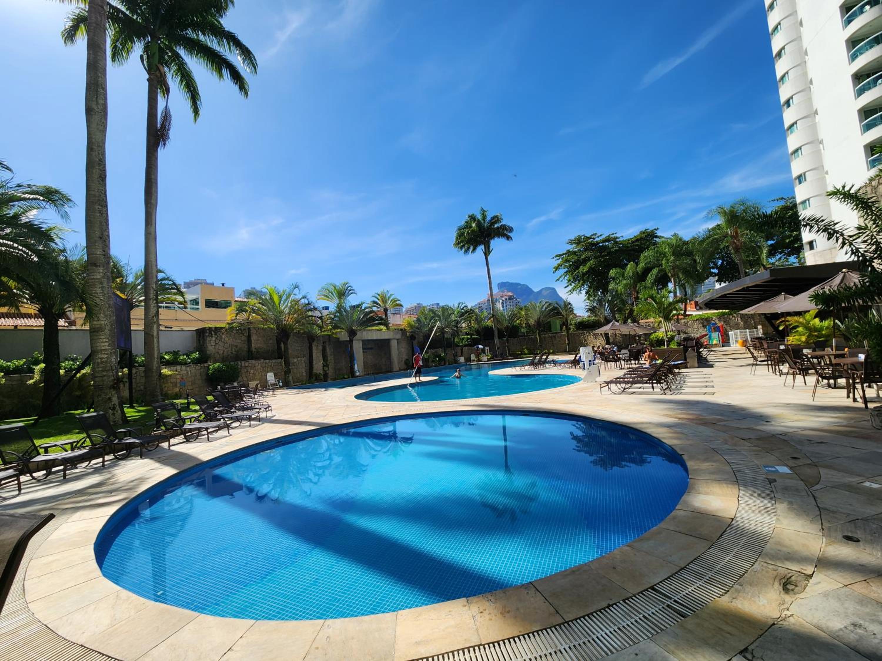 Flat Barra da Tijuca Resort Urbano beira mar