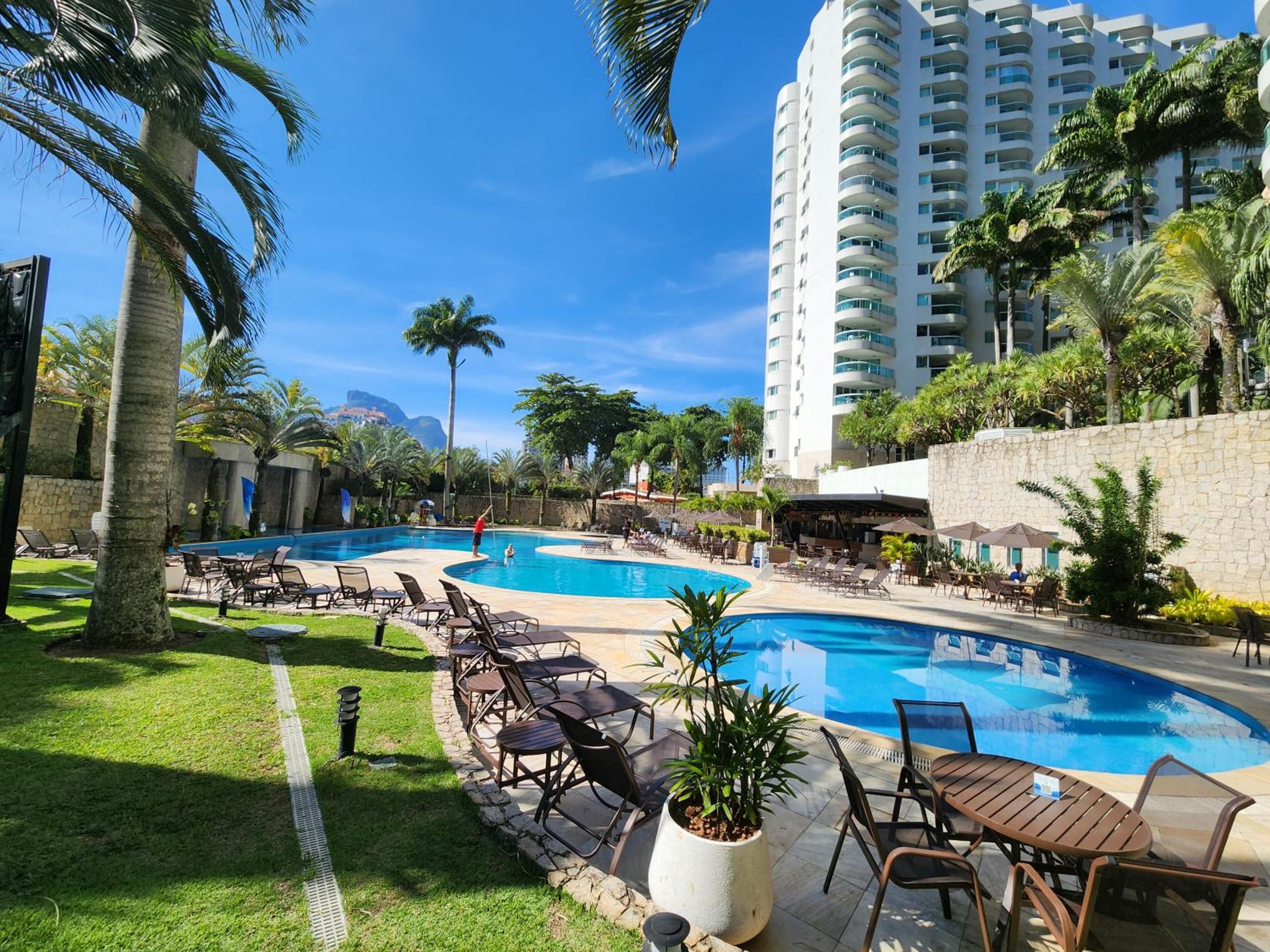Flat Barra da Tijuca Resort Urbano beira mar