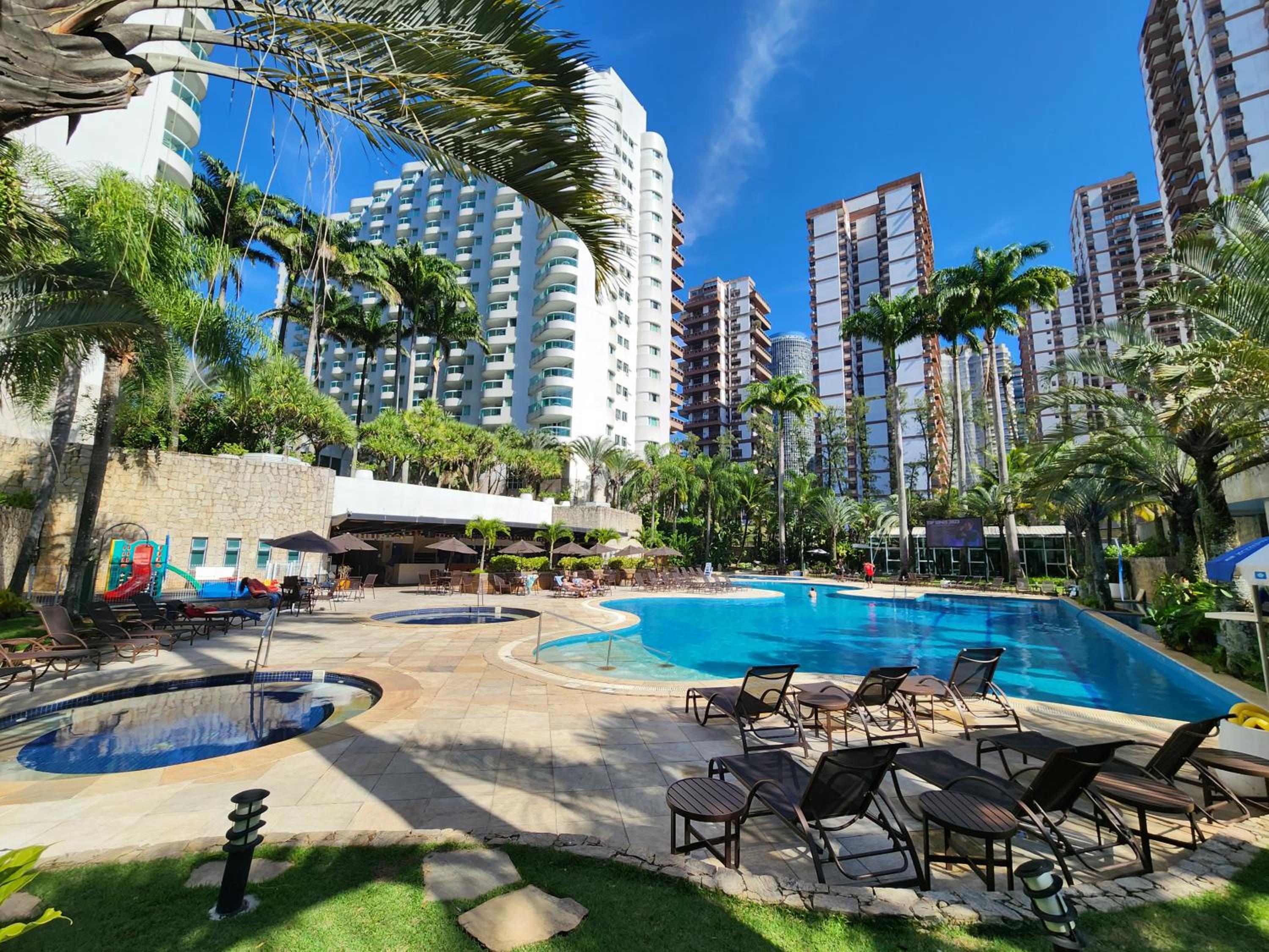 Flat Barra da Tijuca Resort Urbano beira mar