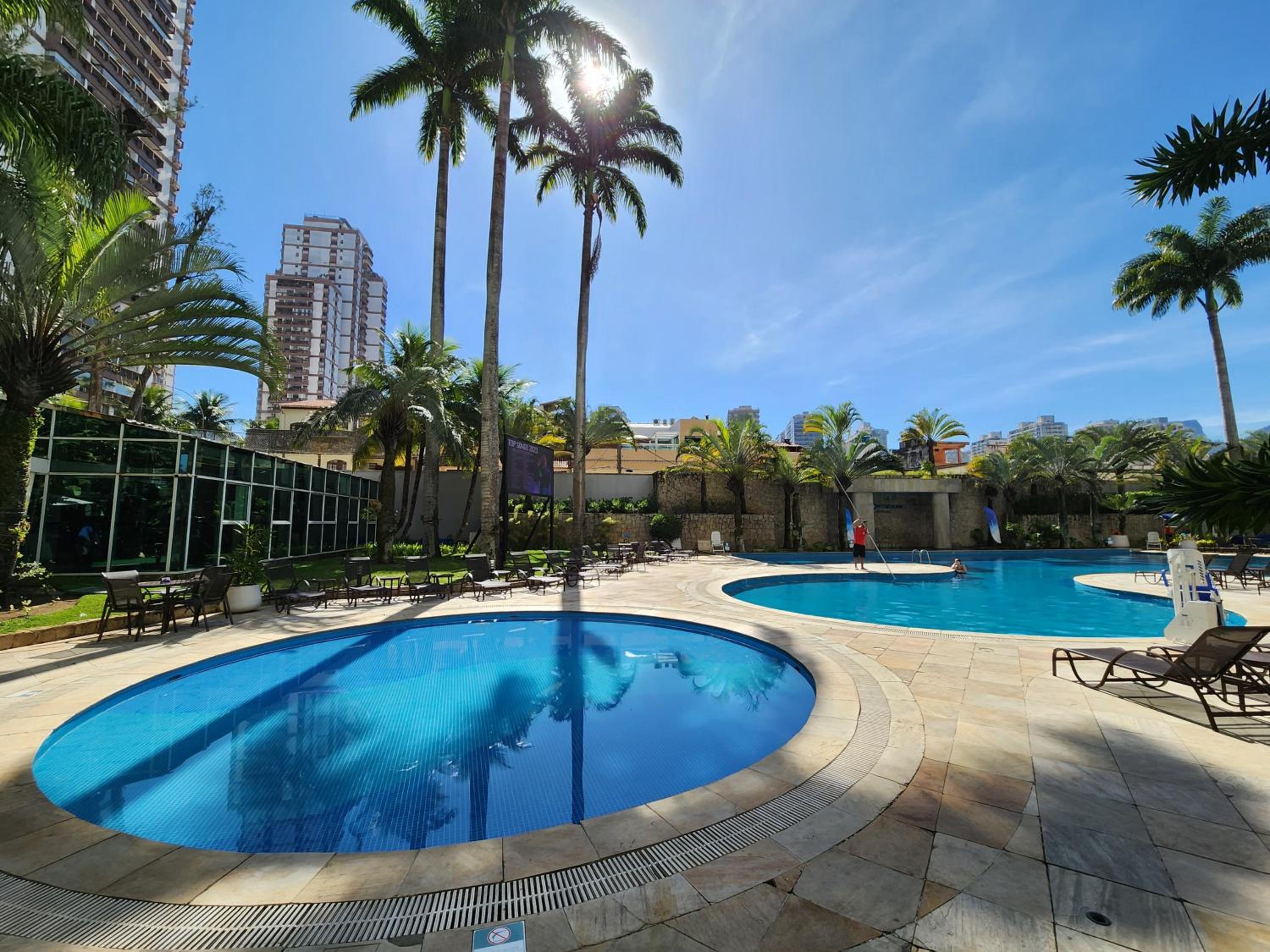 Flat Barra da Tijuca Resort Urbano beira mar