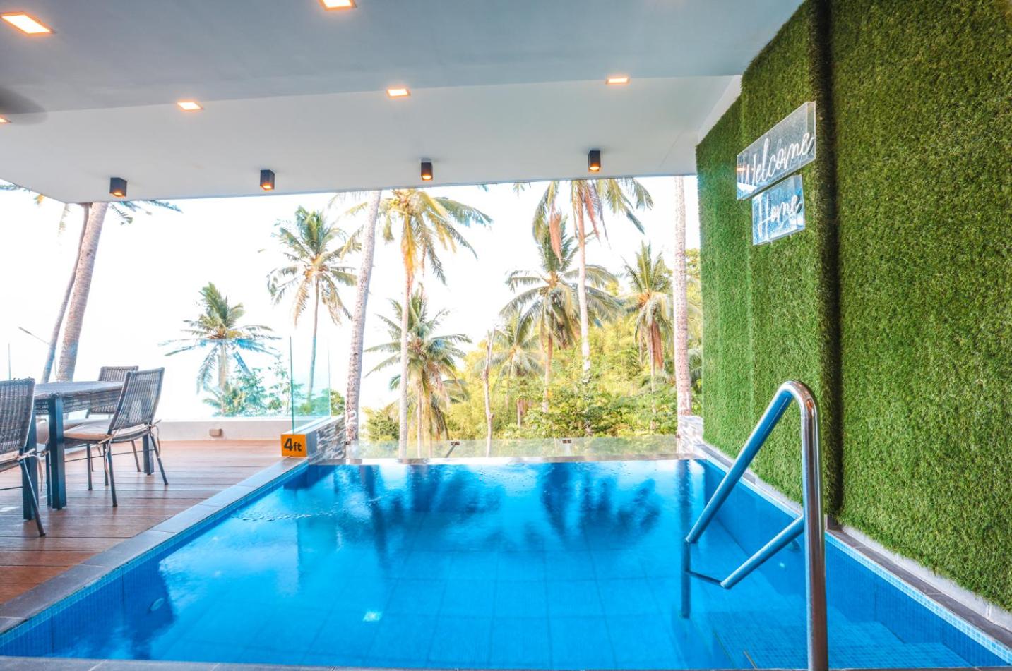Noni's Resort