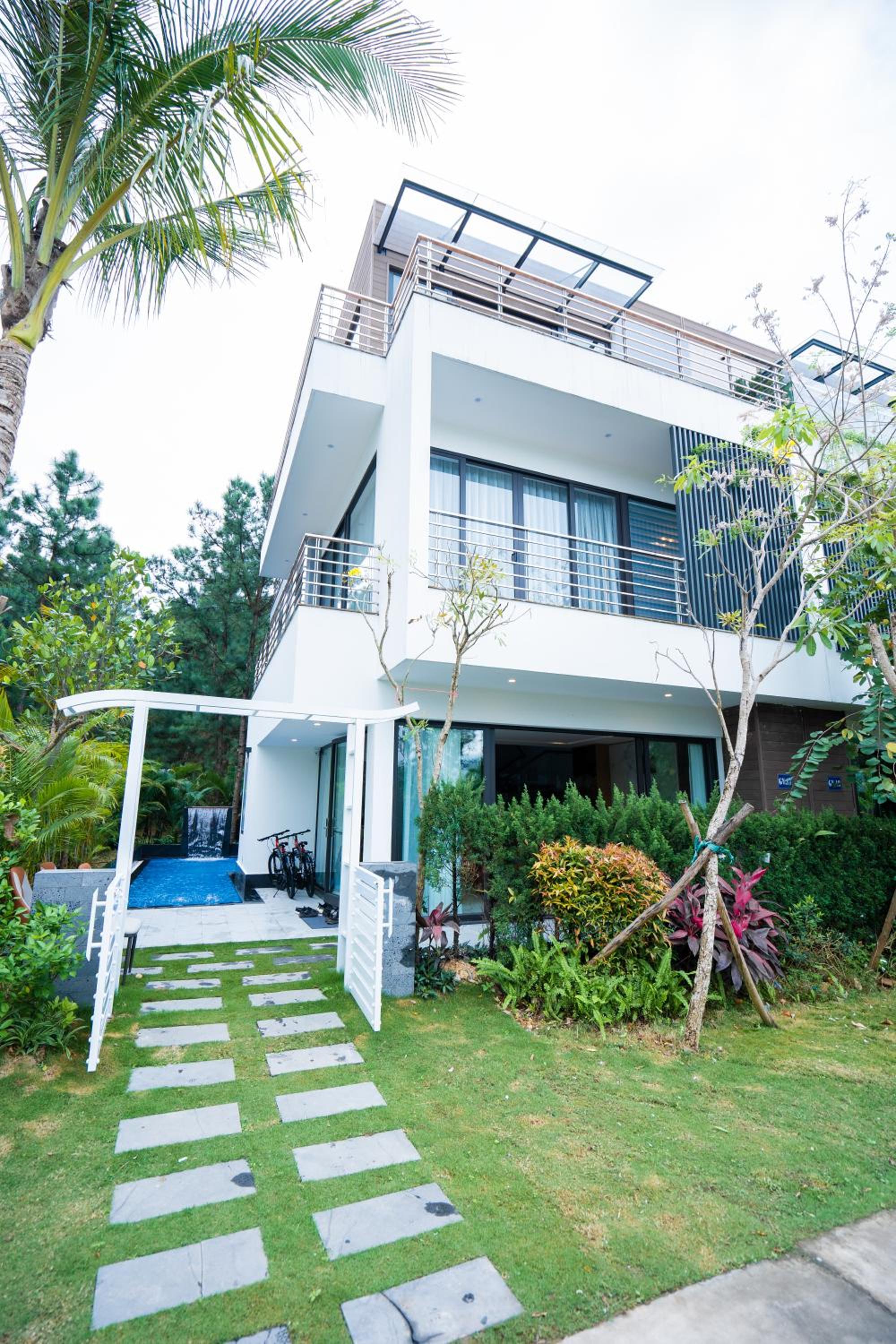 Pine Hill Villa GV17 Flamingo Dai Lai view 3