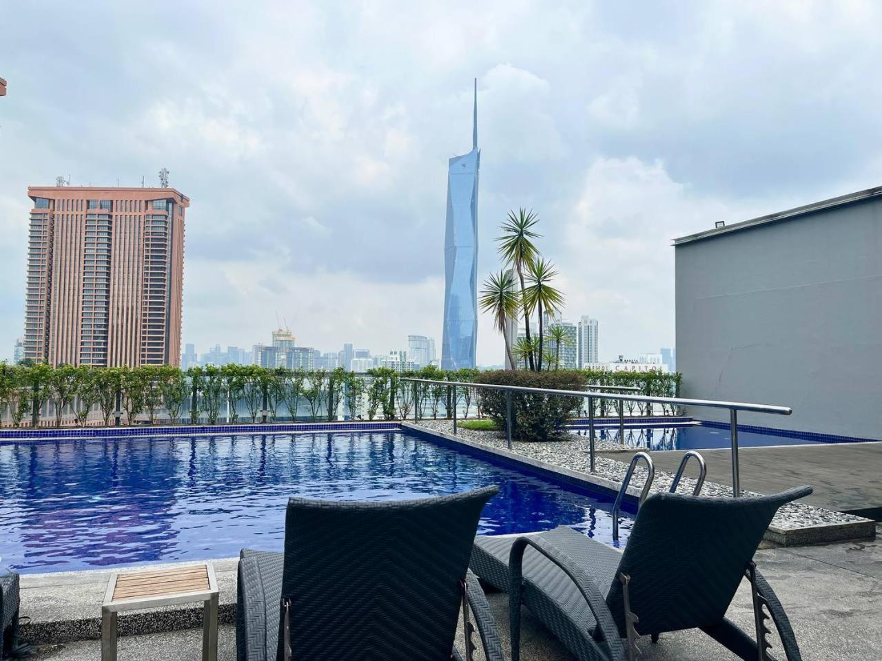 Pavilion Kuala Lumpur 1BR 4-6Pax View Menara 118 by MOJI HOME