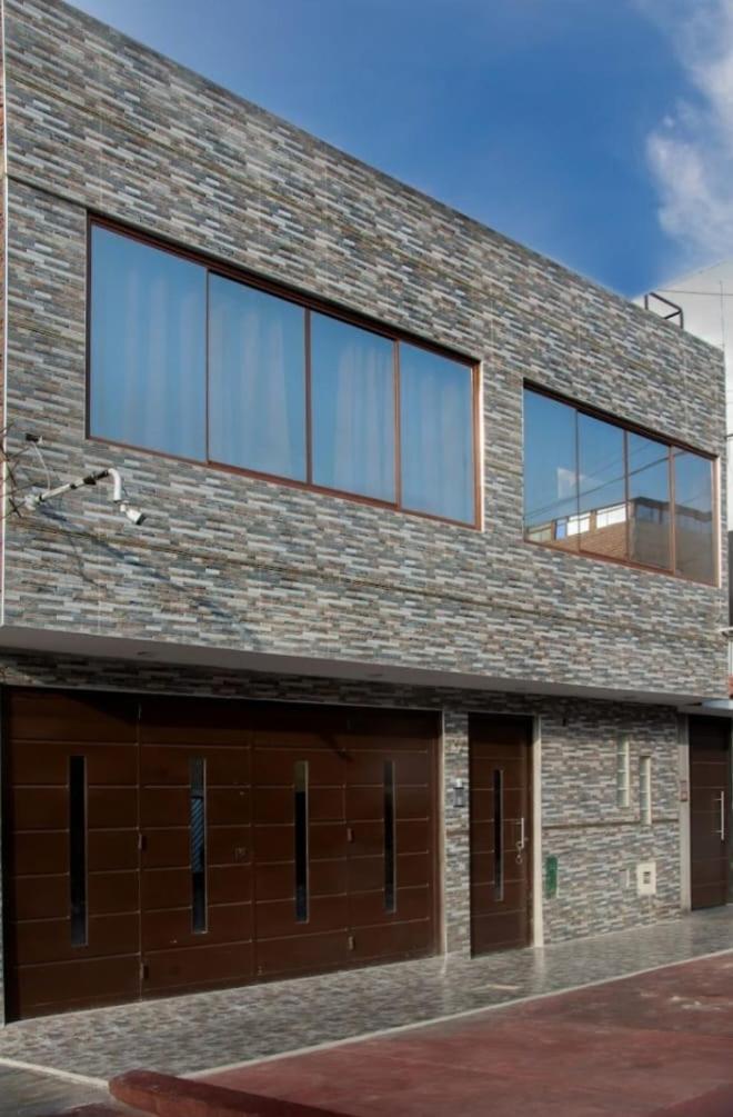 Hotel TRANSFER VIP HOSTEL