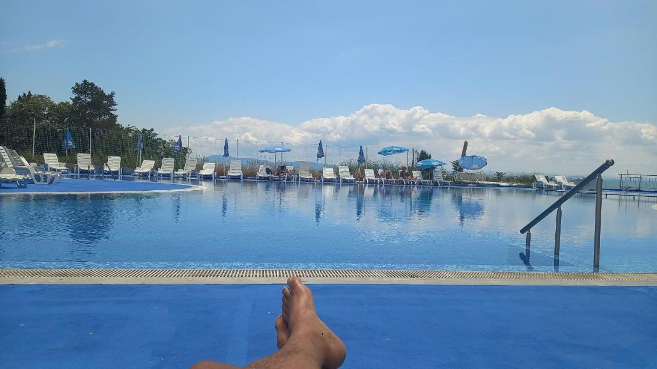 Pomorie Direkt am Pool